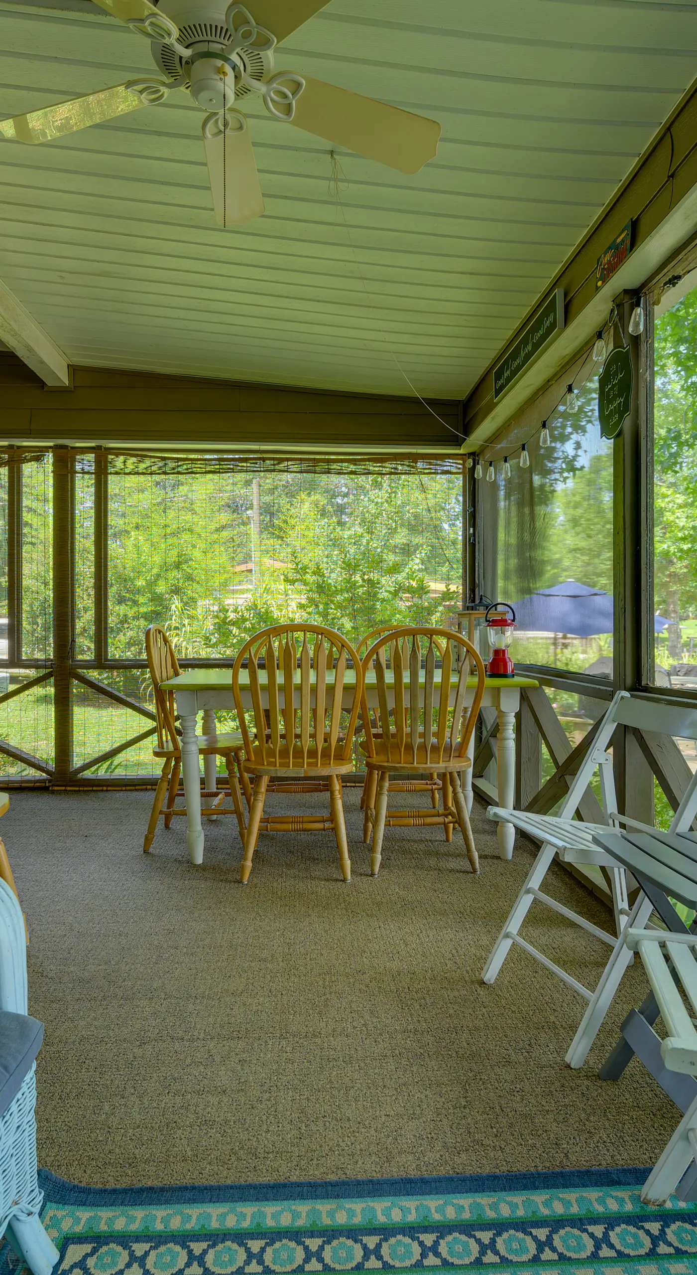 Lake Sinclair 'Crooked Creek Cottage' w/ Fire Pit!