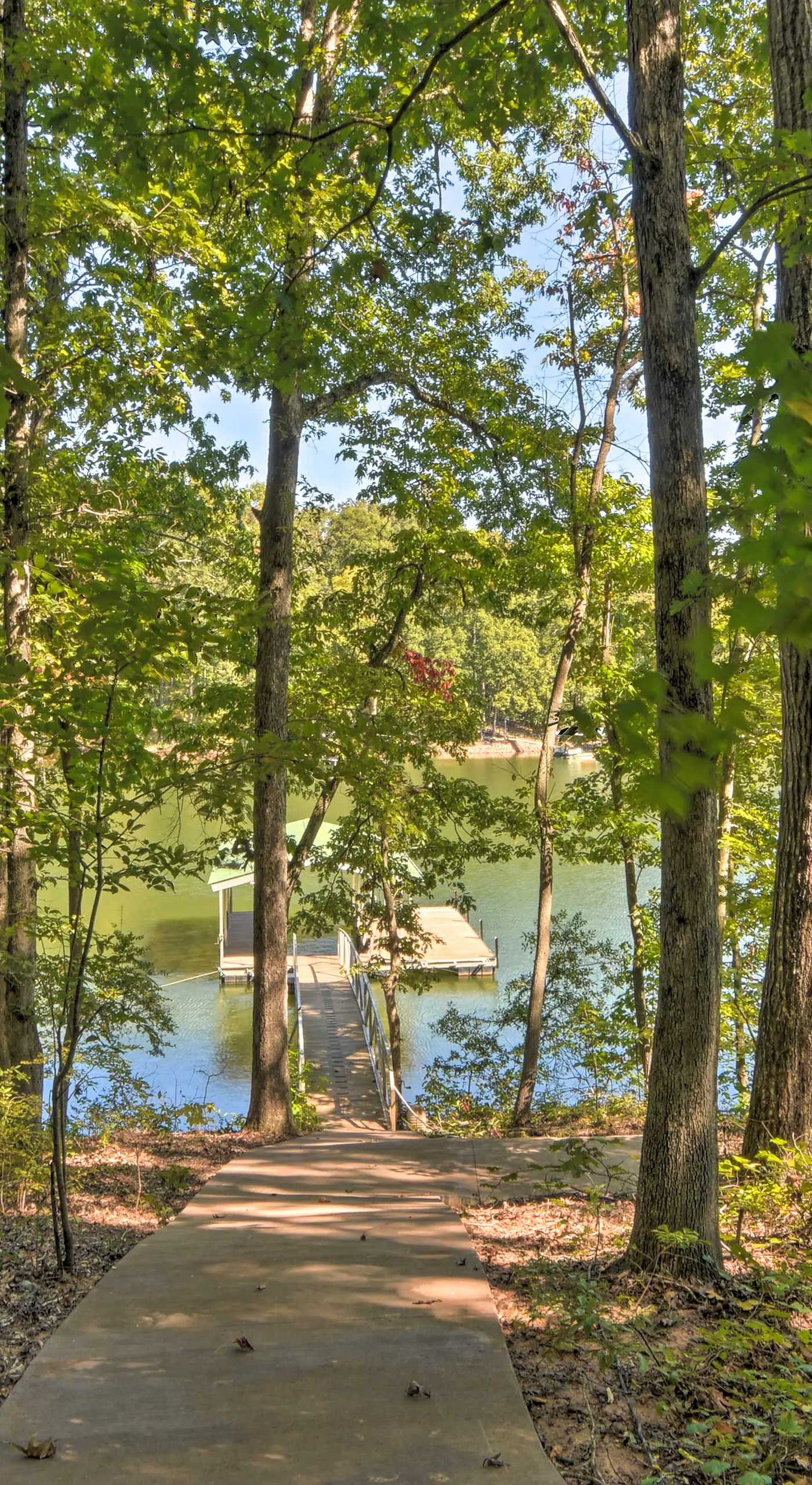 Lake Hartwell Home w/ Dock < 10 Miles to Clemson!