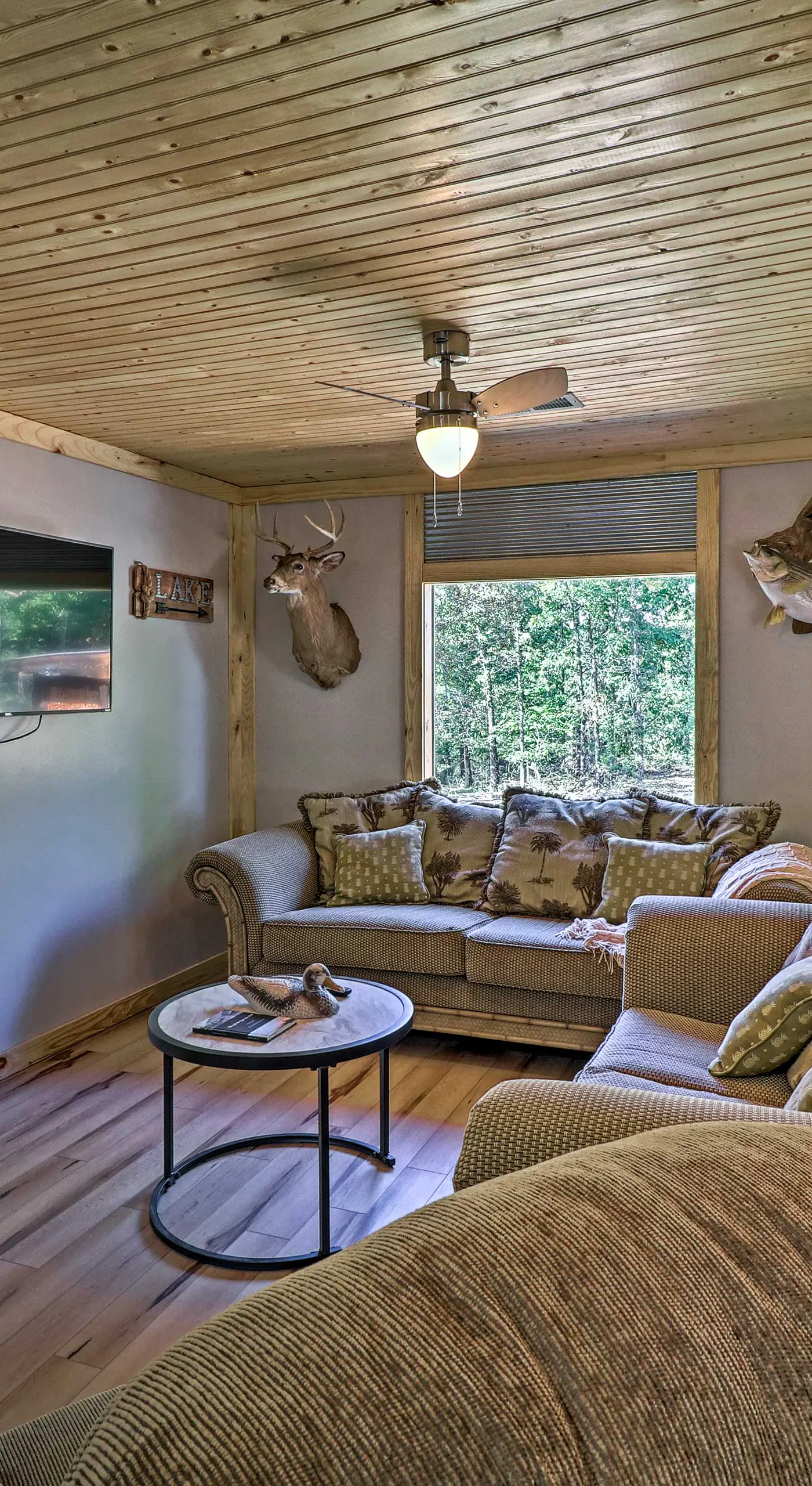 Cozy Cabin w/ Backyard Oasis: 11 Mi to Marina