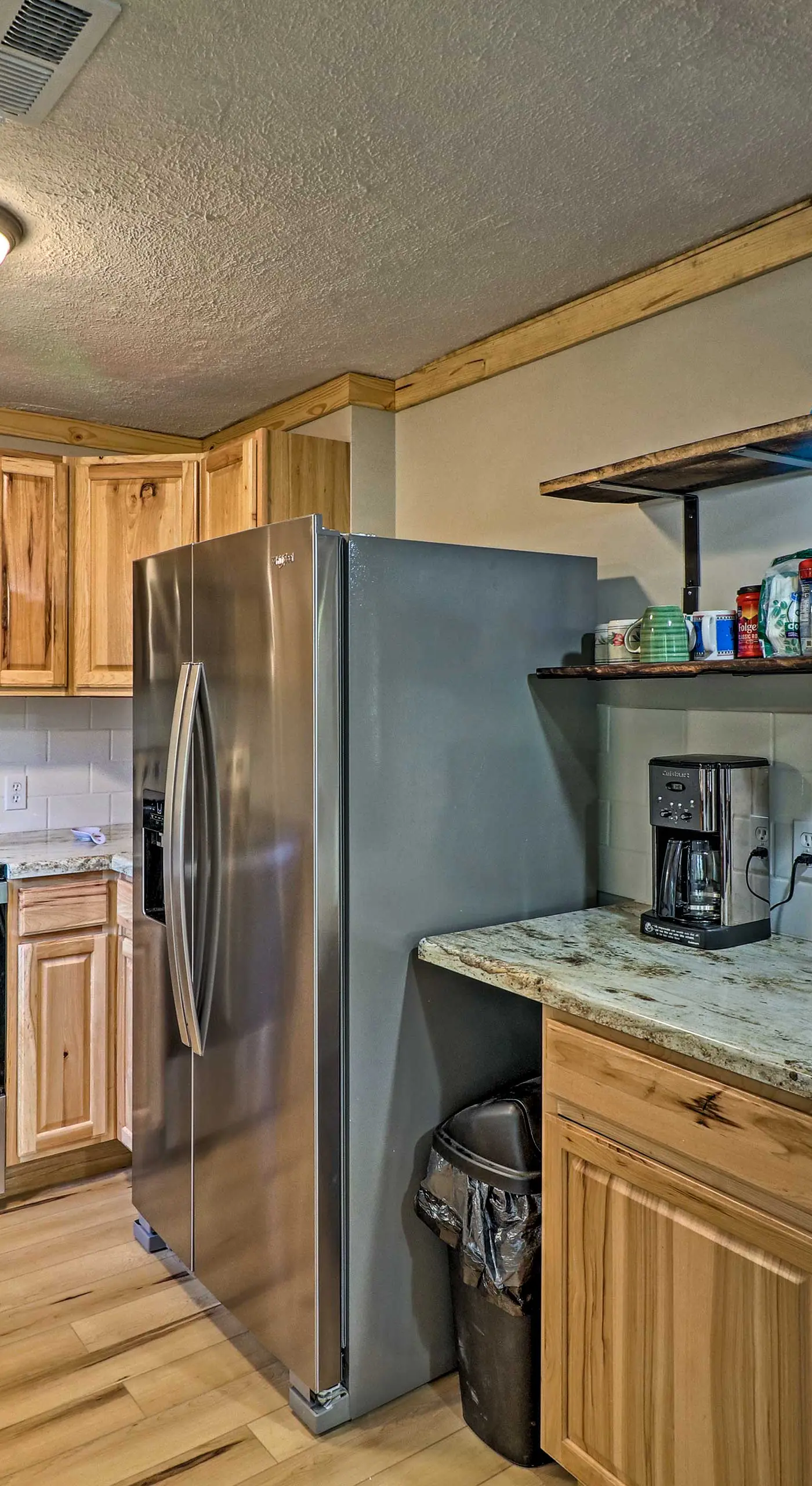 Cozy Cabin w/ Backyard Oasis: 11 Mi to Marina