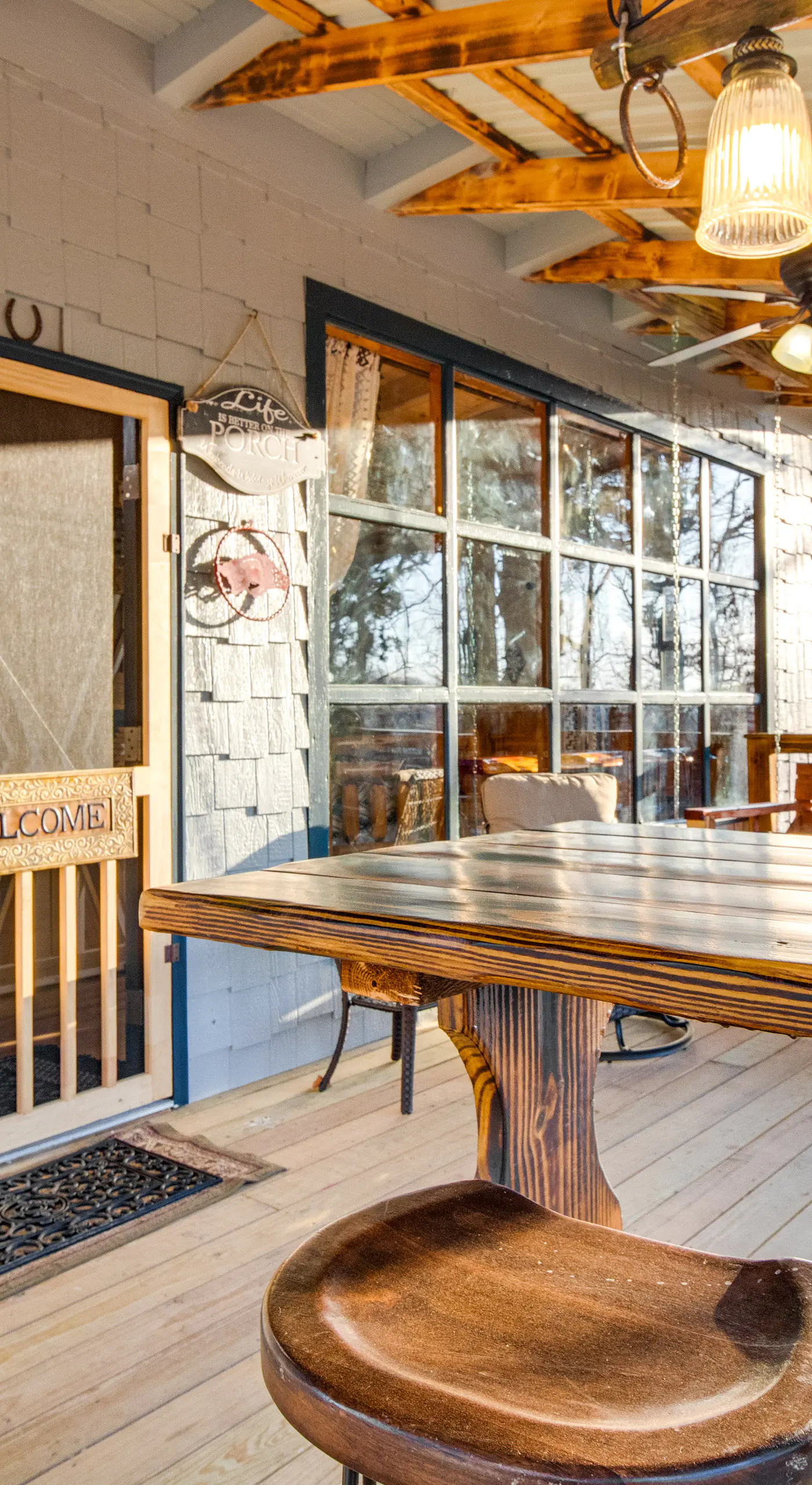 Serene & Cozy Studio Cabin: Walk to Norfork Lake!