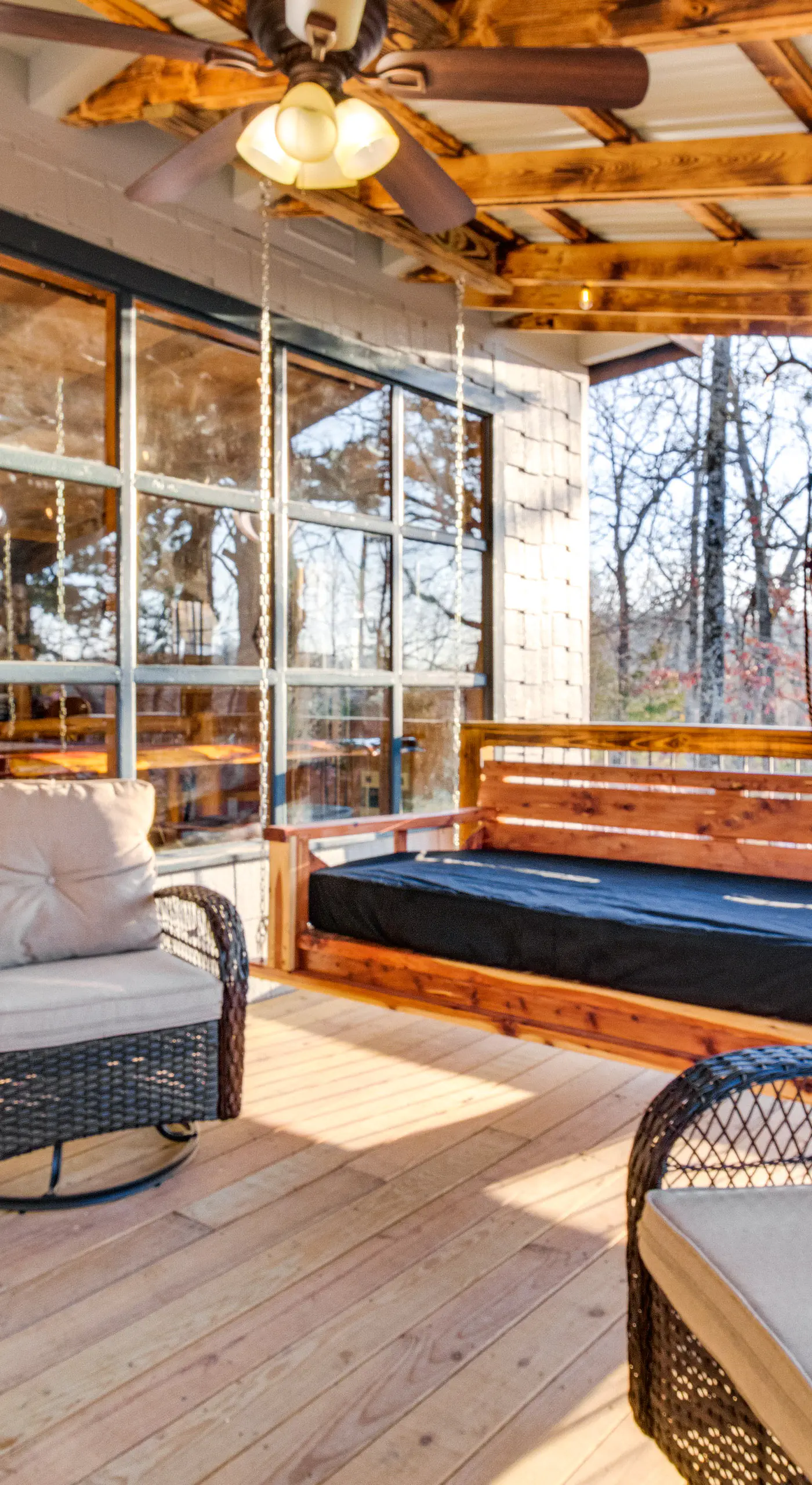 Serene & Cozy Studio Cabin: Walk to Norfork Lake!