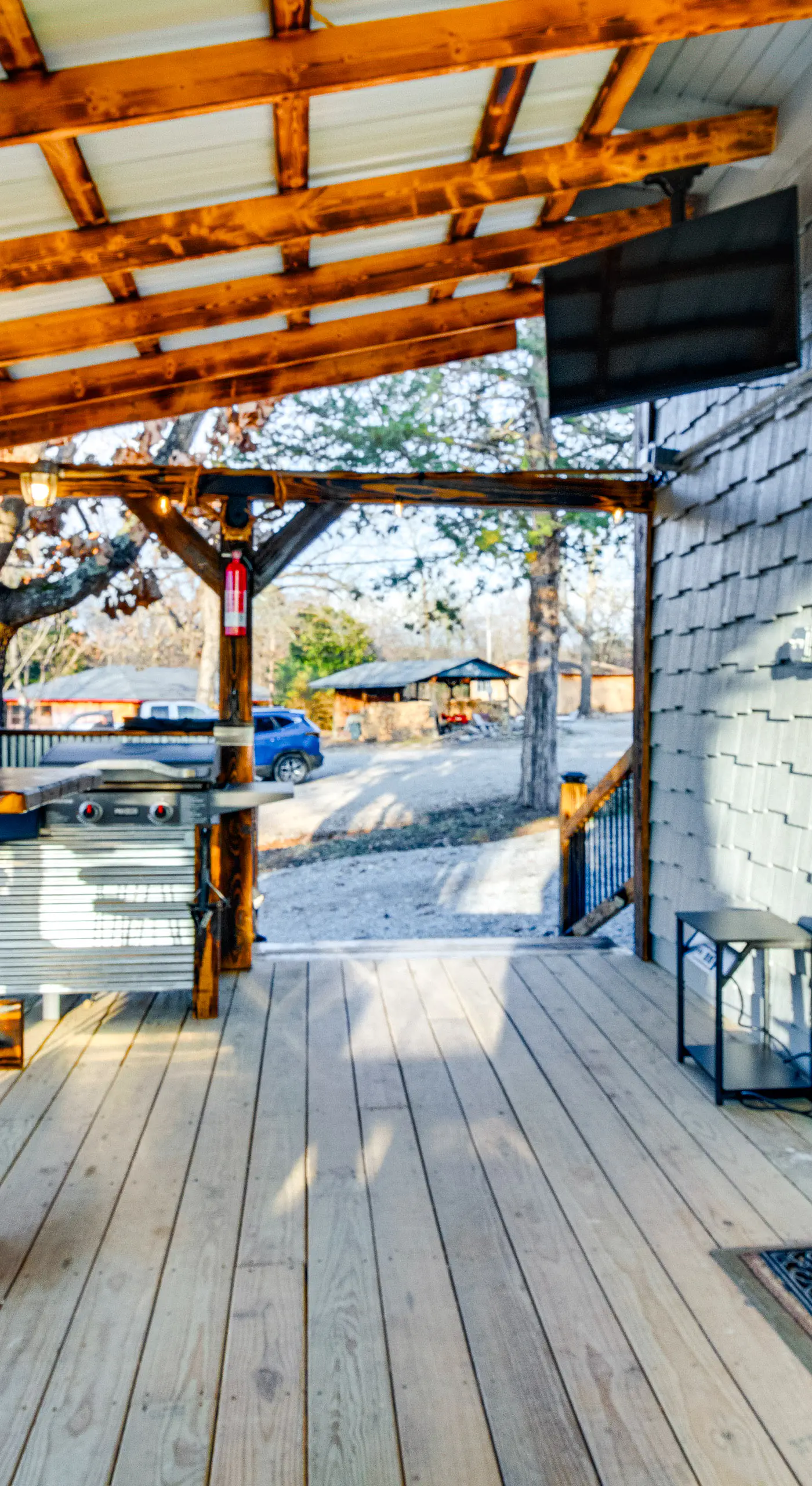 Serene & Cozy Studio Cabin: Walk to Norfork Lake!