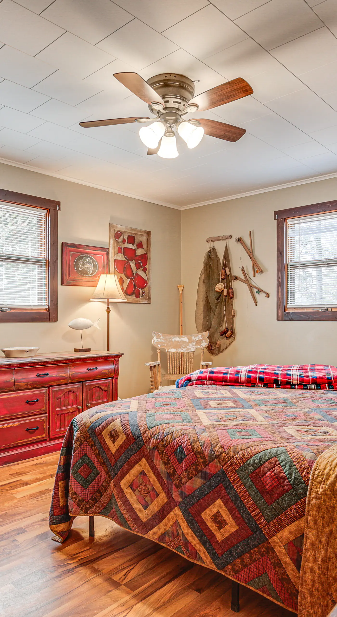 Hayward Home w/ Private Deck, Fire Pit & Kayak!