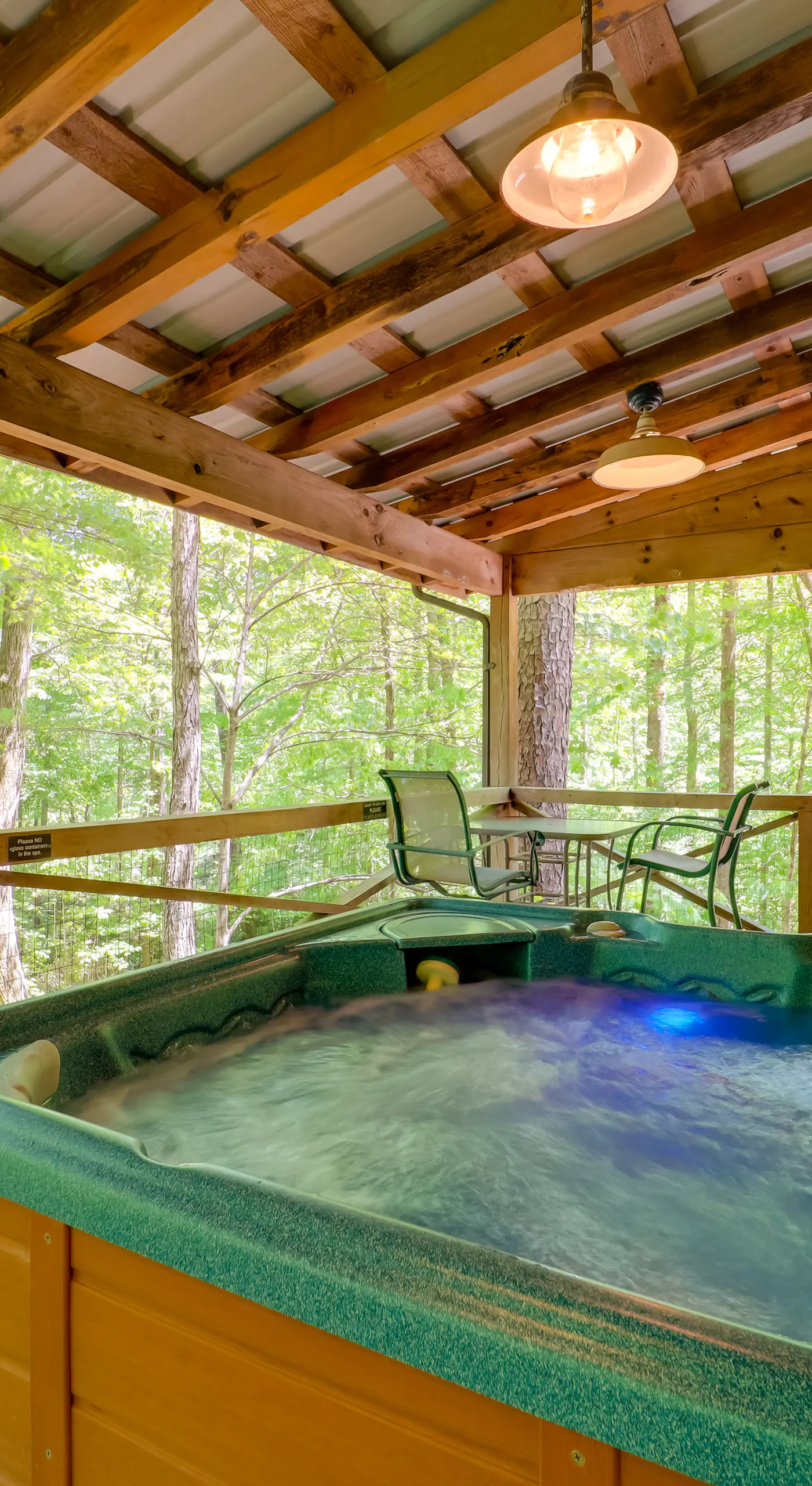 Hot Tub & Trail Access: 92-Acre Retreat in Marion!