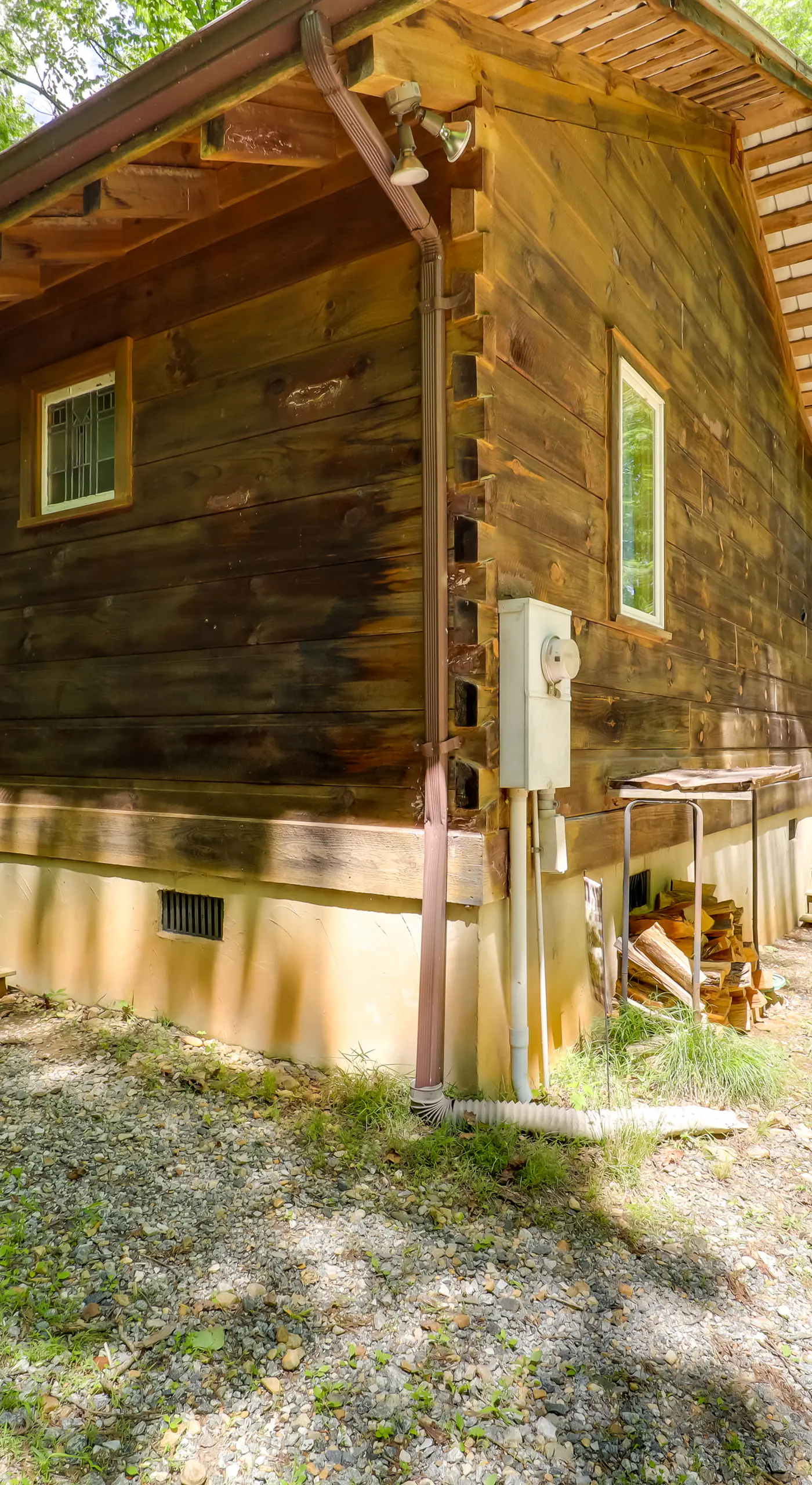 Hot Tub & Trail Access: 92-Acre Retreat in Marion!