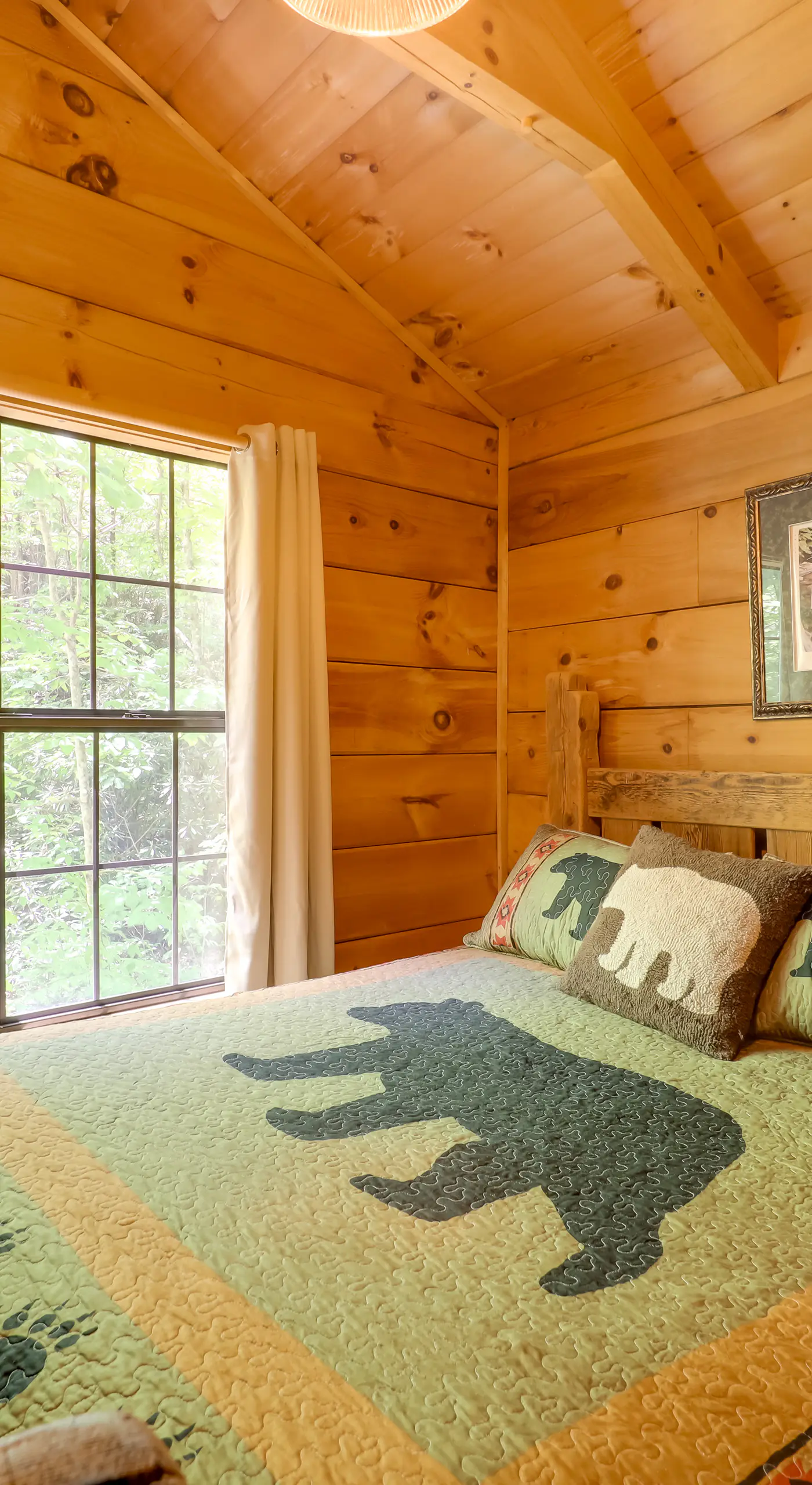 All-Season Sunroom + Hot Tub: Marion Cabin Retreat