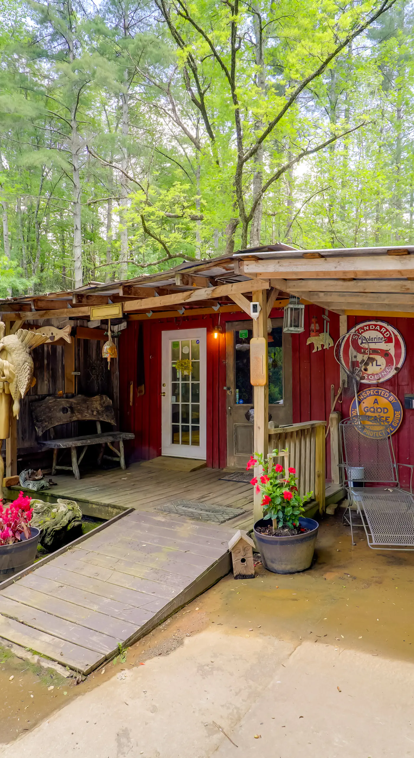 All-Season Sunroom + Hot Tub: Marion Cabin Retreat