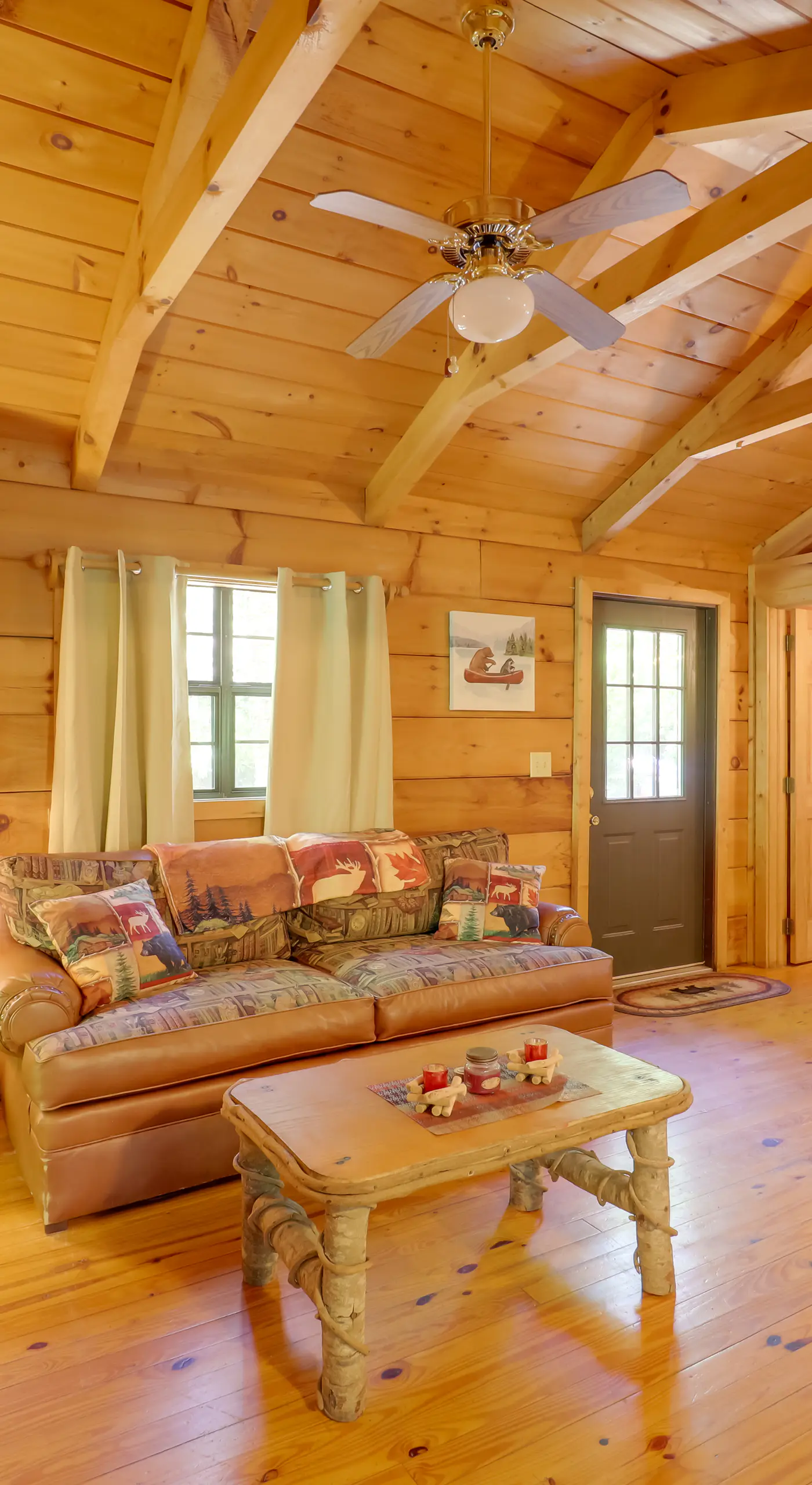 All-Season Sunroom + Hot Tub: Marion Cabin Retreat