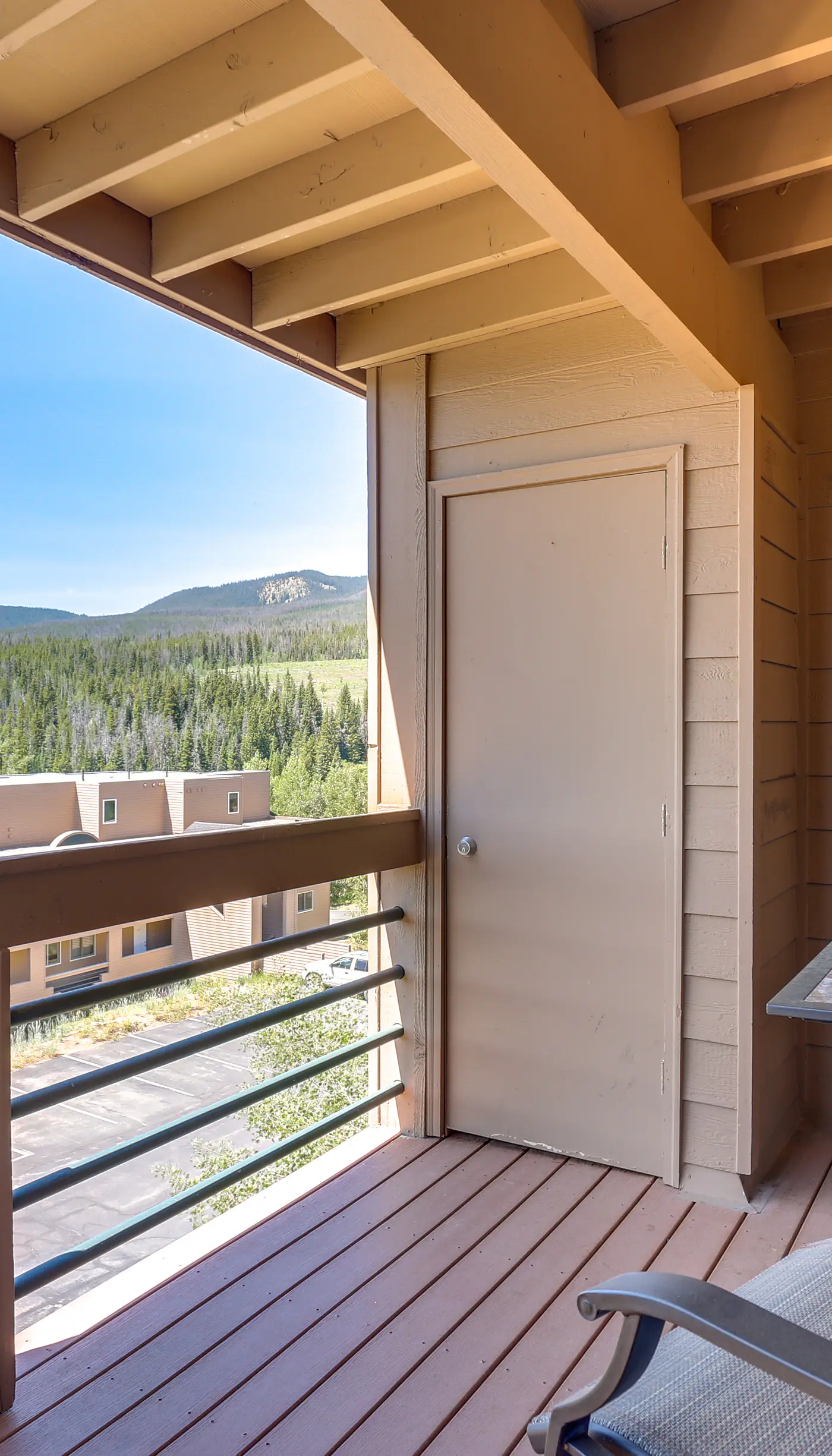 Stunning Mountain Views: Silverthorne Condo!