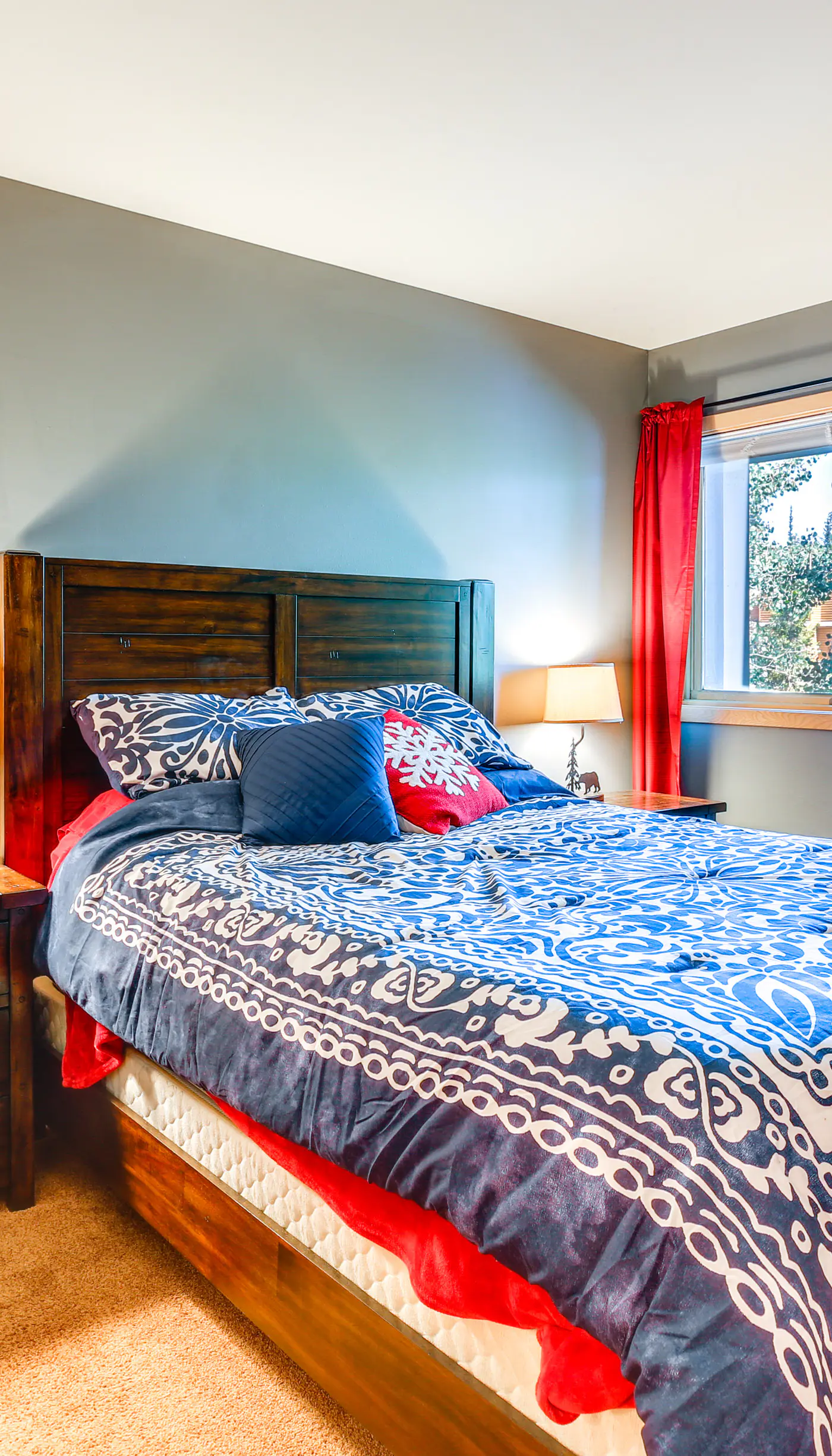 Stunning Mountain Views: Silverthorne Condo!