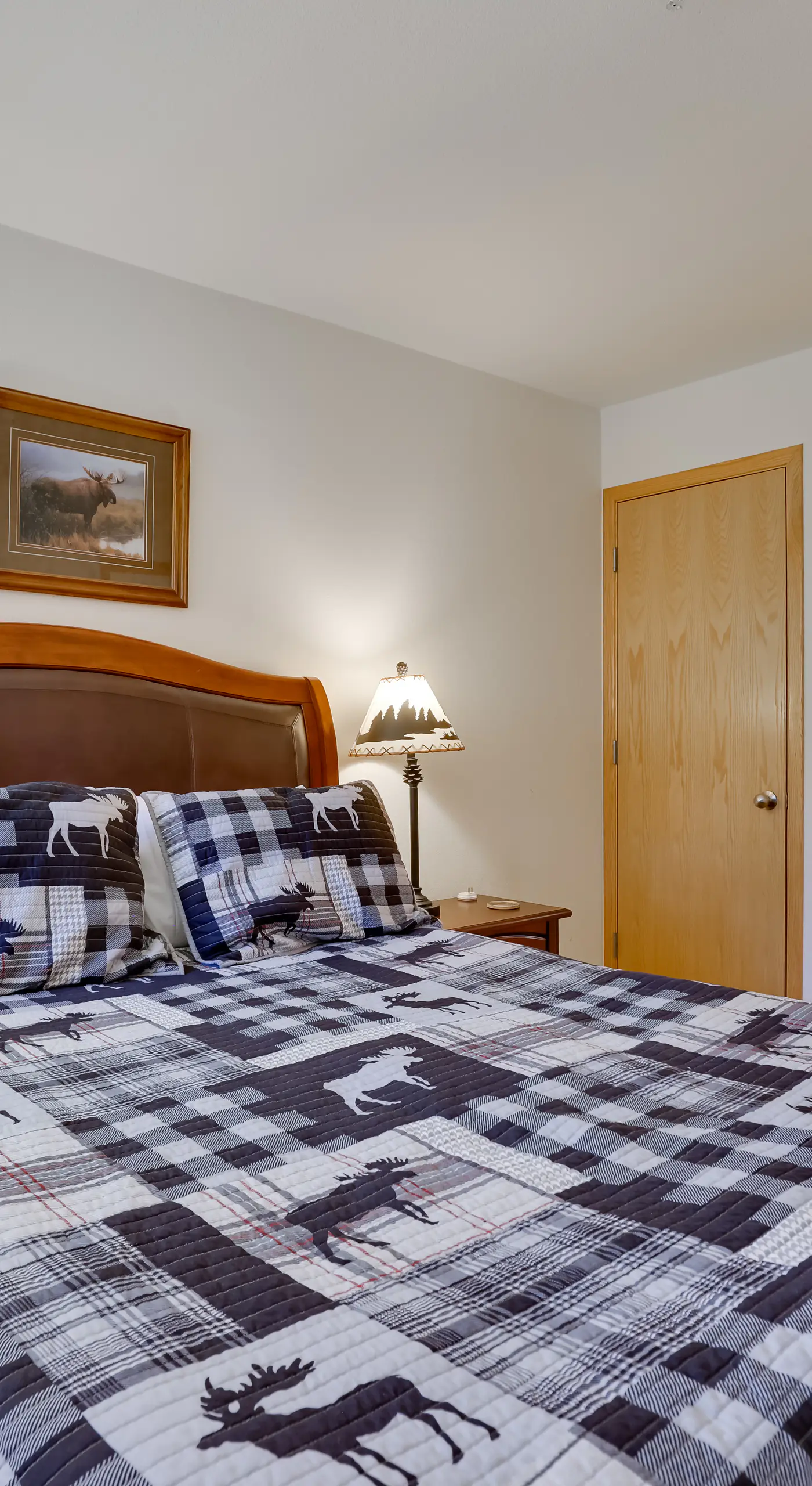 10 Mi to Keystone Slopes: Mtn-View Condo!
