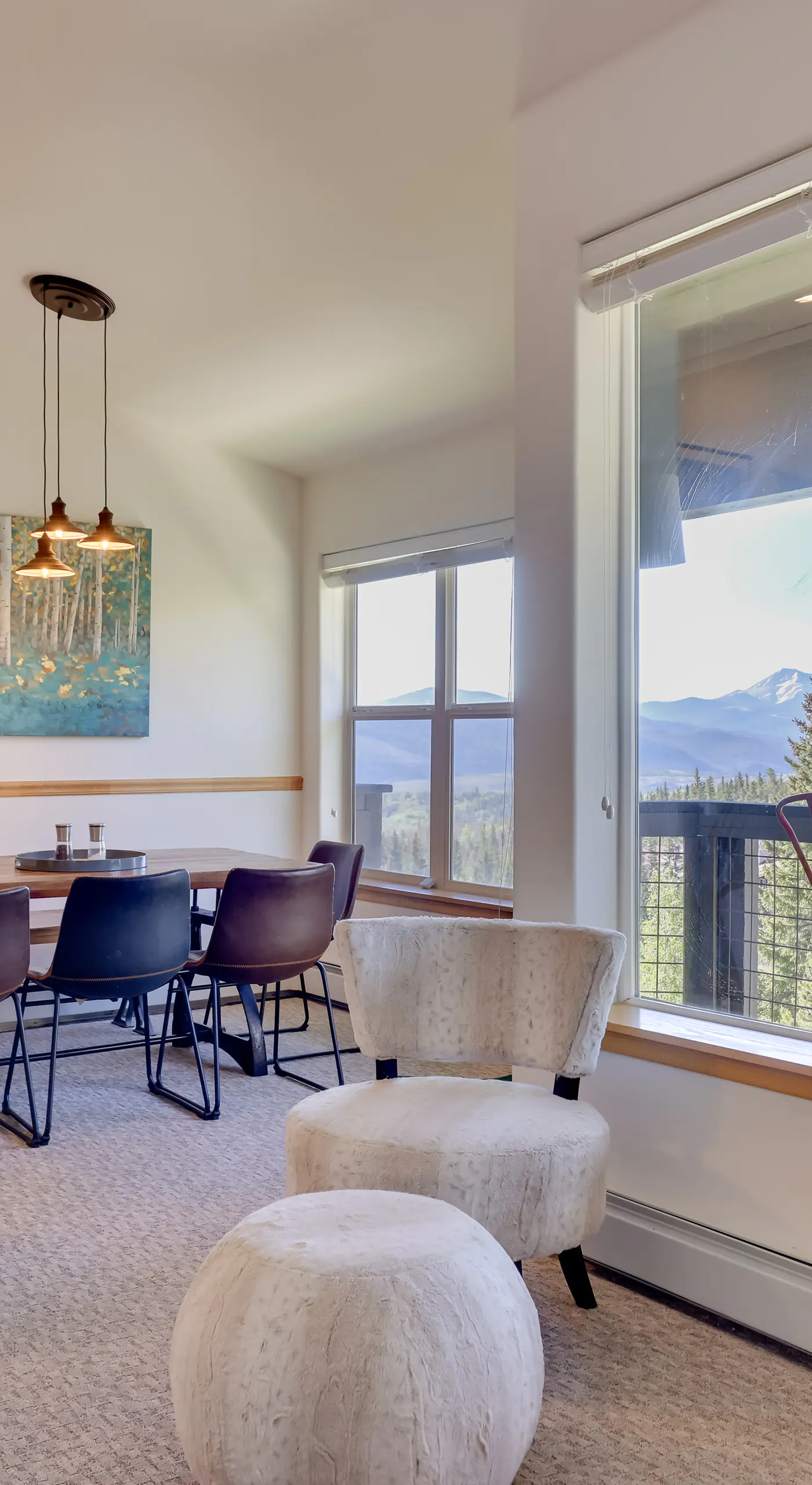 10 Mi to Keystone Slopes: Mtn-View Condo!
