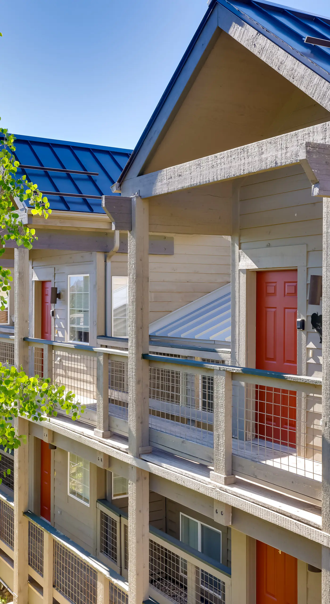 10 Mi to Keystone Slopes: Mtn-View Condo!
