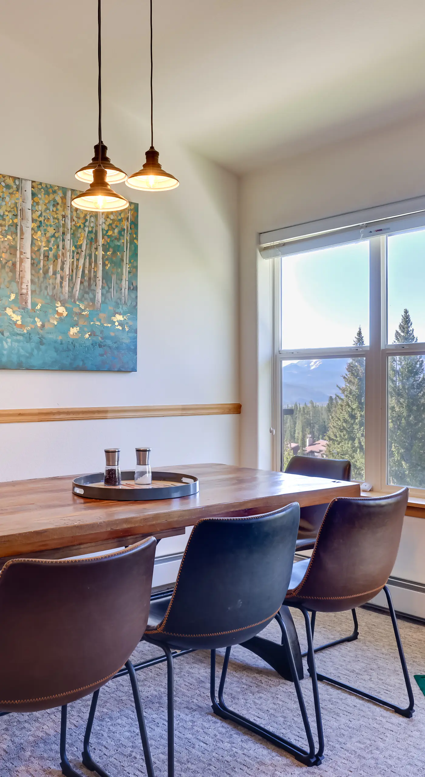 10 Mi to Keystone Slopes: Mtn-View Condo!