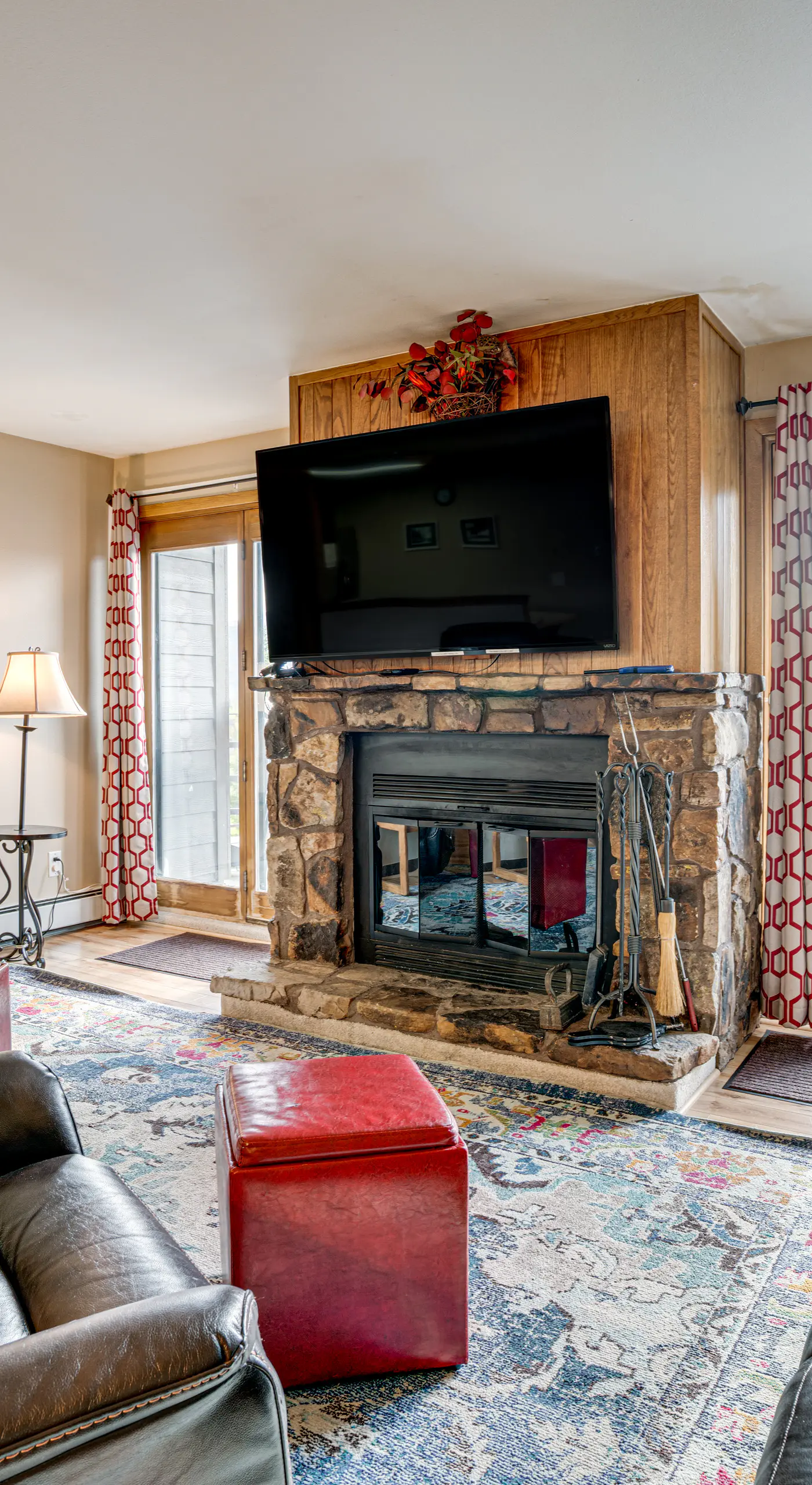 Silverthorne Condo: New Pool & Hot Tub + Fireplace