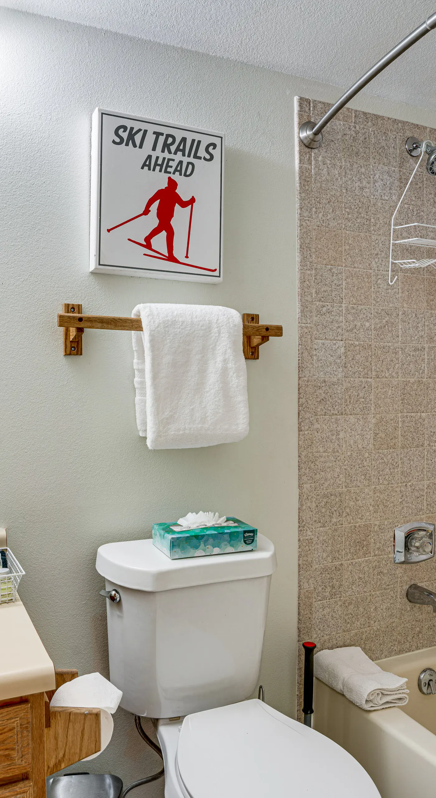 Silverthorne Condo: New Pool & Hot Tub + Fireplace