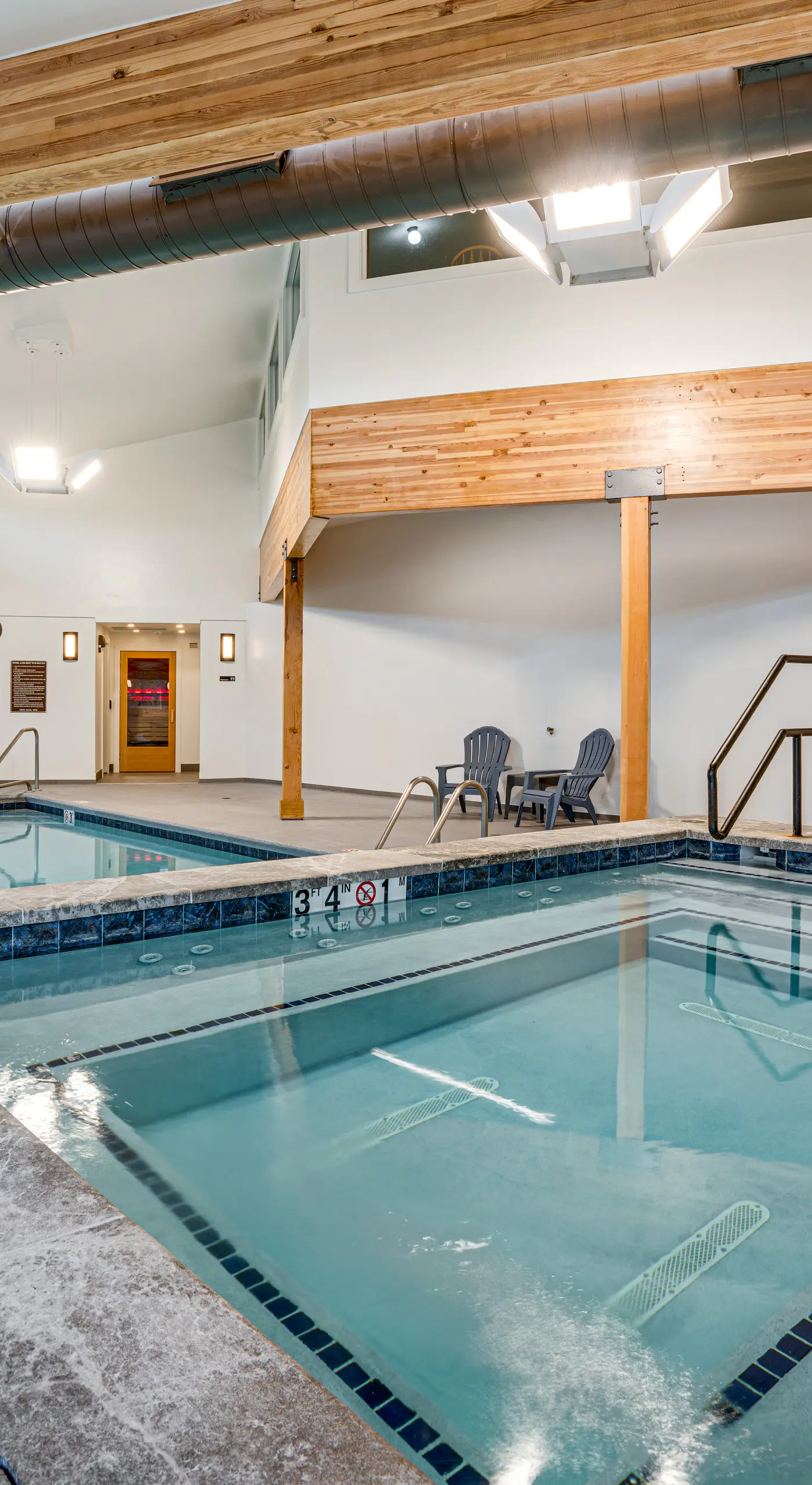 Silverthorne Condo: New Pool & Hot Tub + Fireplace