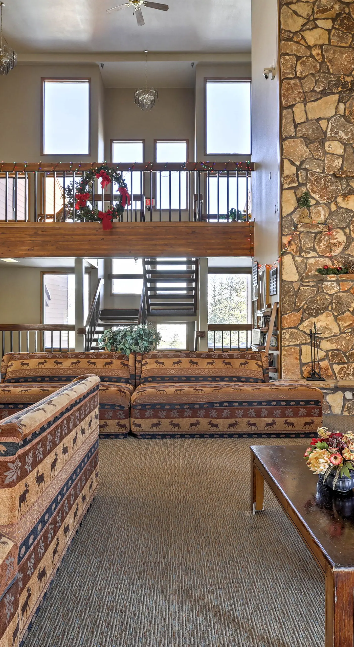 Silverthorne Condo: New Pool & Hot Tub + Fireplace