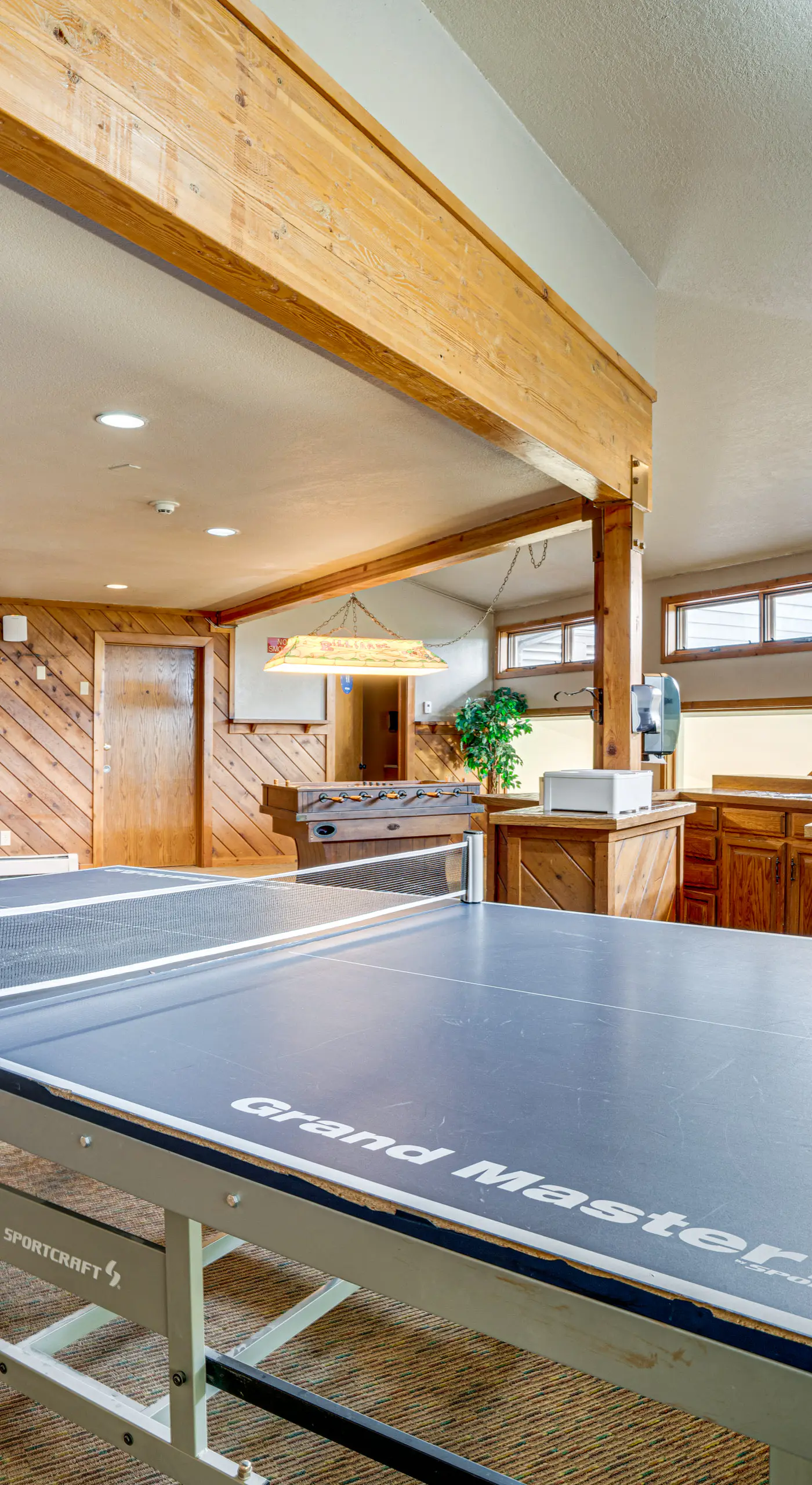 Silverthorne Condo: New Pool & Hot Tub + Fireplace
