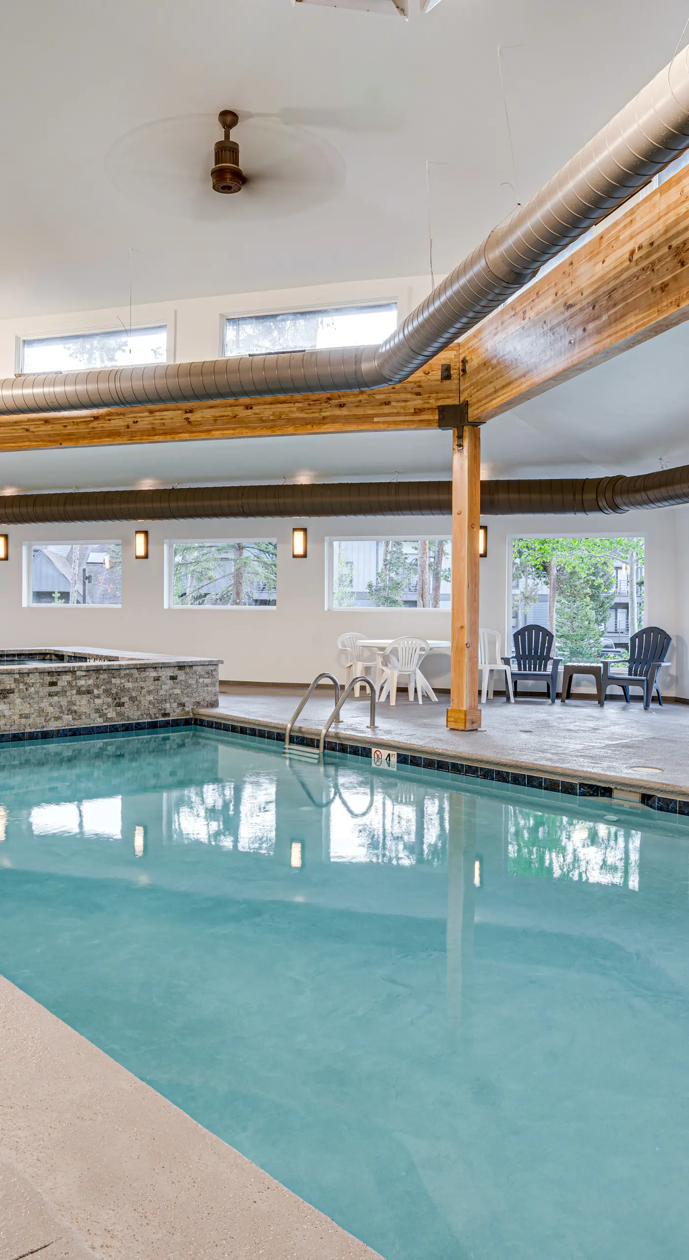 Silverthorne Condo: New Pool & Hot Tub + Fireplace