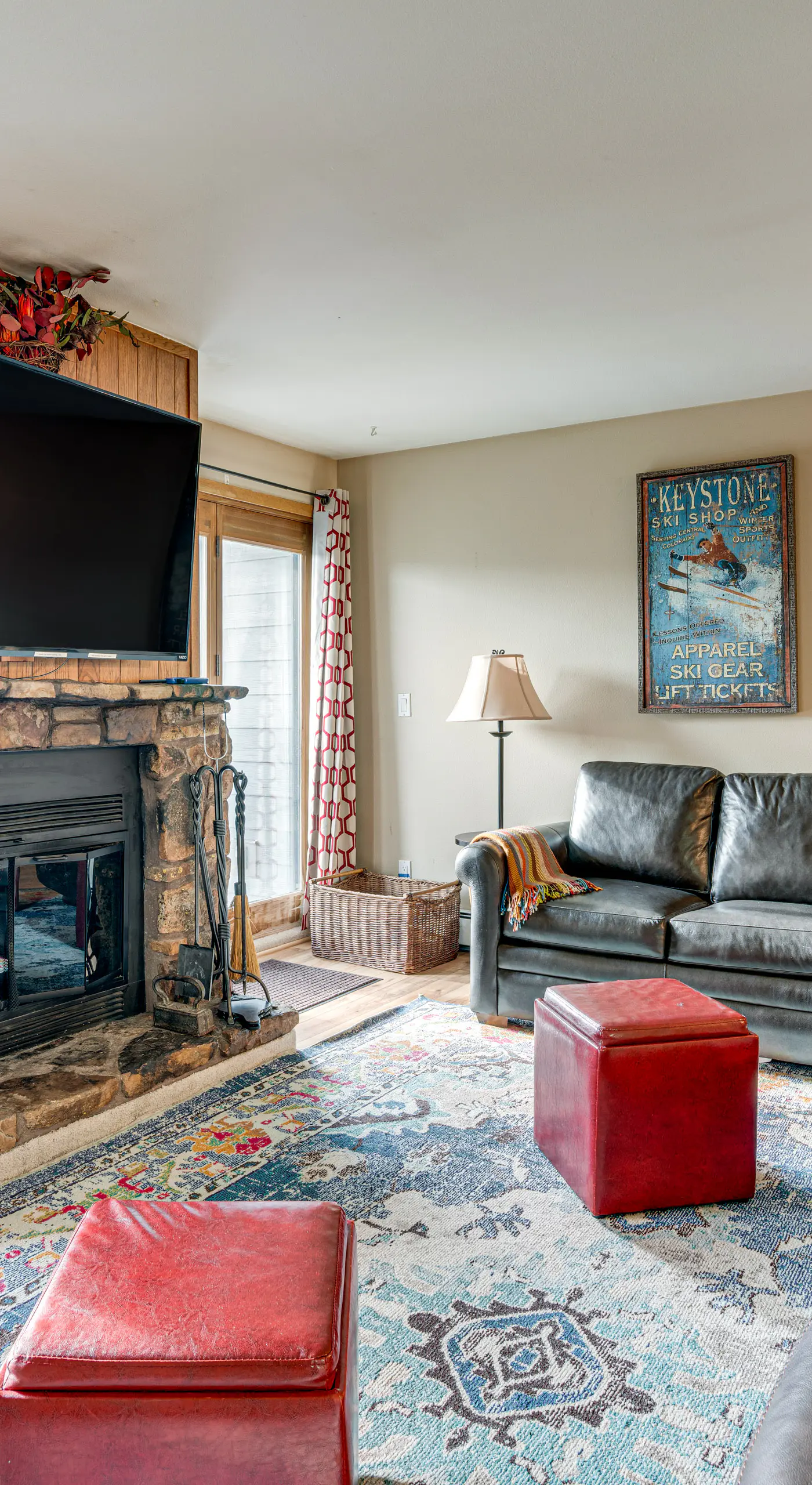 Silverthorne Condo: New Pool & Hot Tub + Fireplace
