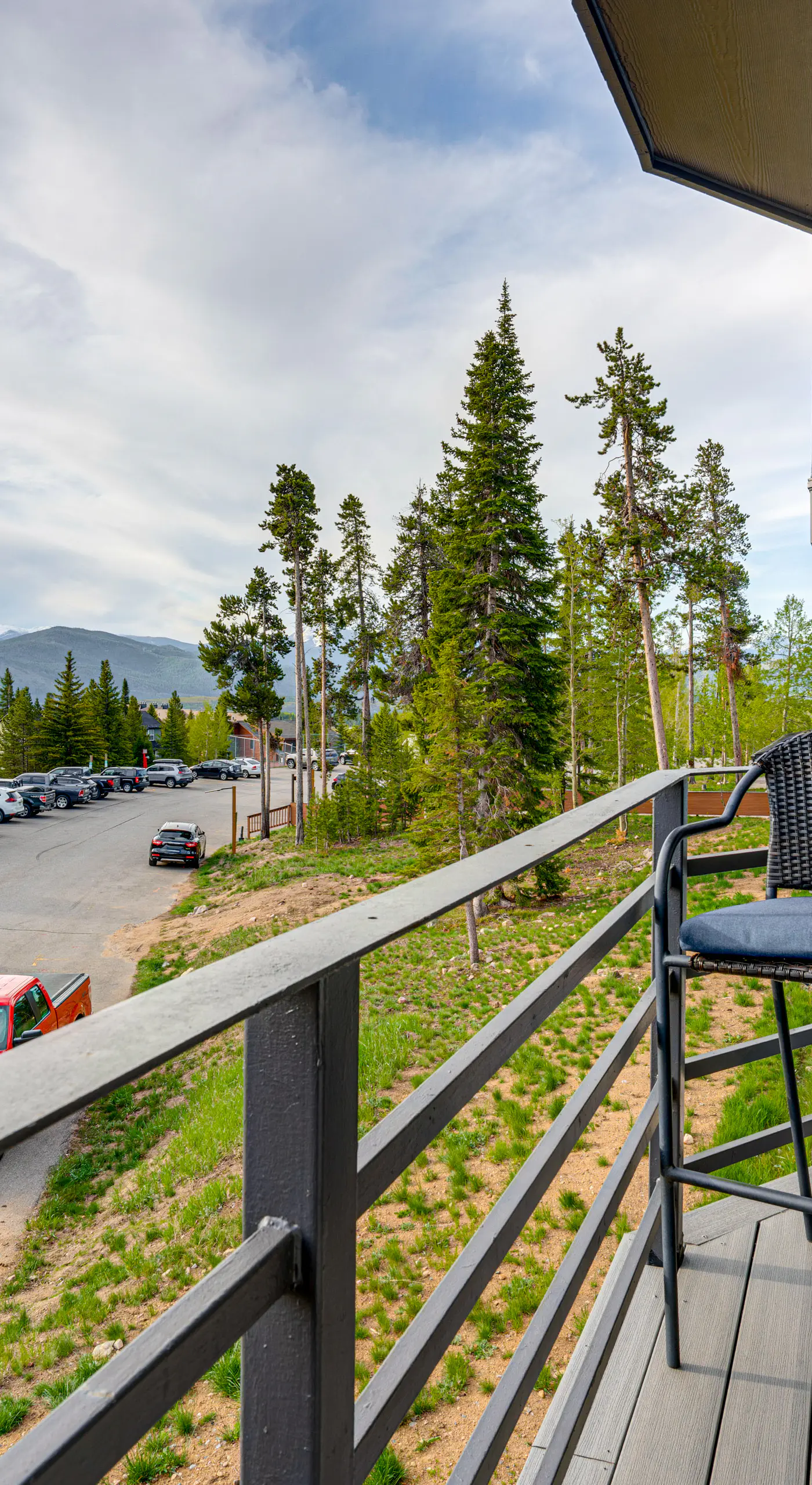 Silverthorne Condo: New Pool & Hot Tub + Fireplace