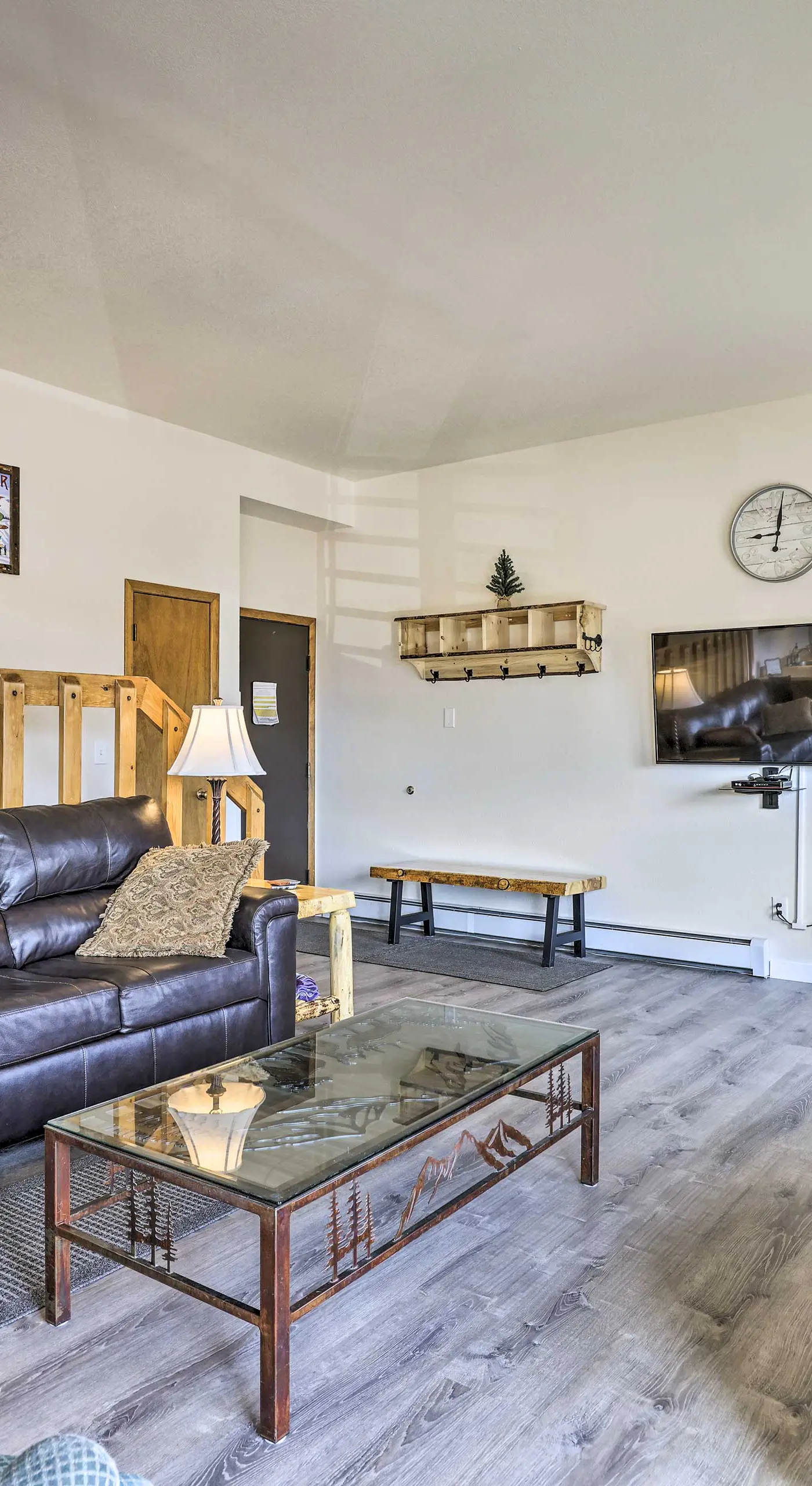 Silverthorne Condo w/ Views ~ 11 Mi to Ski Slopes