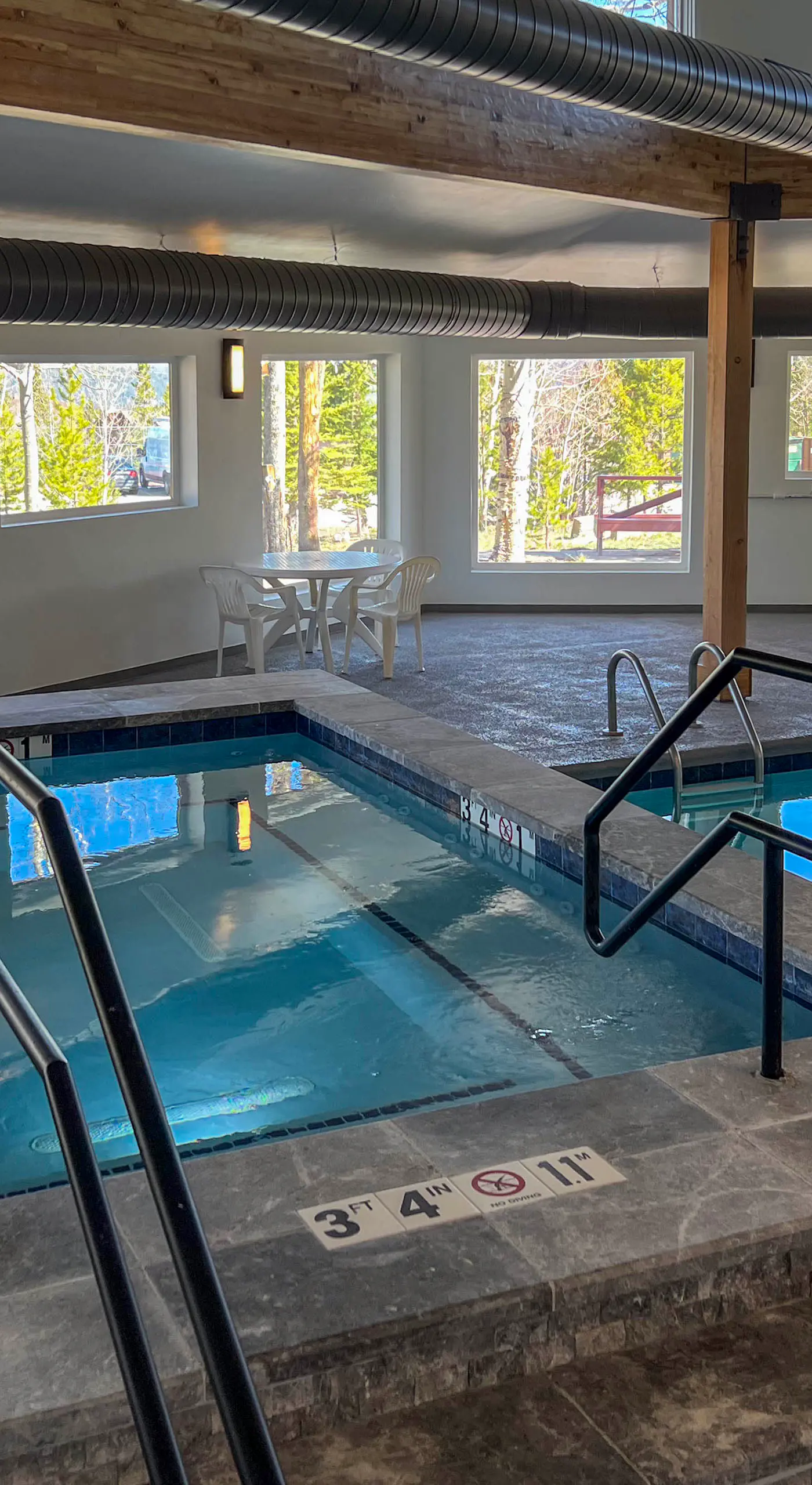 Silverthorne Condo w/ Views ~ 11 Mi to Ski Slopes