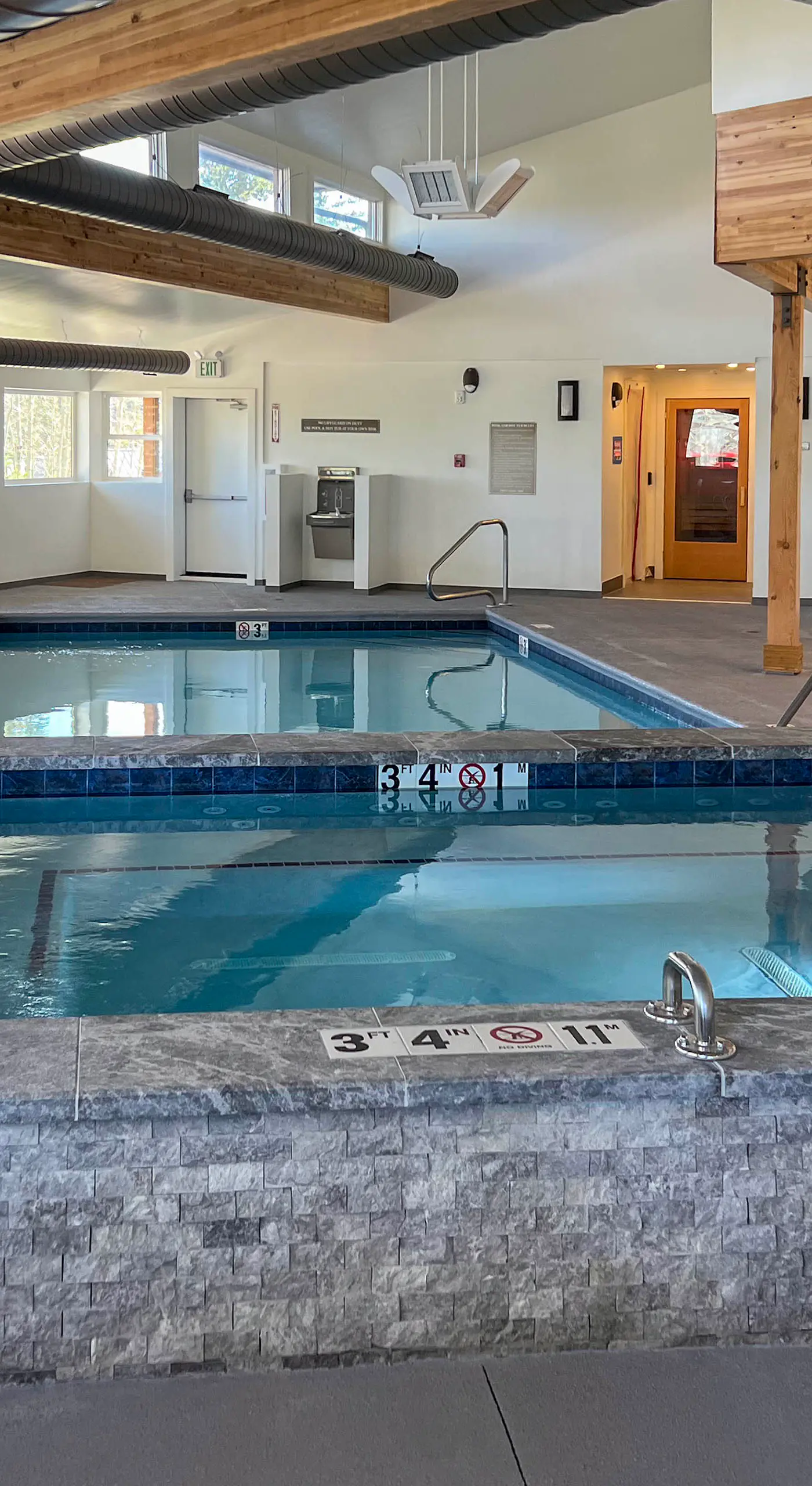 Silverthorne Condo w/ Views ~ 11 Mi to Ski Slopes