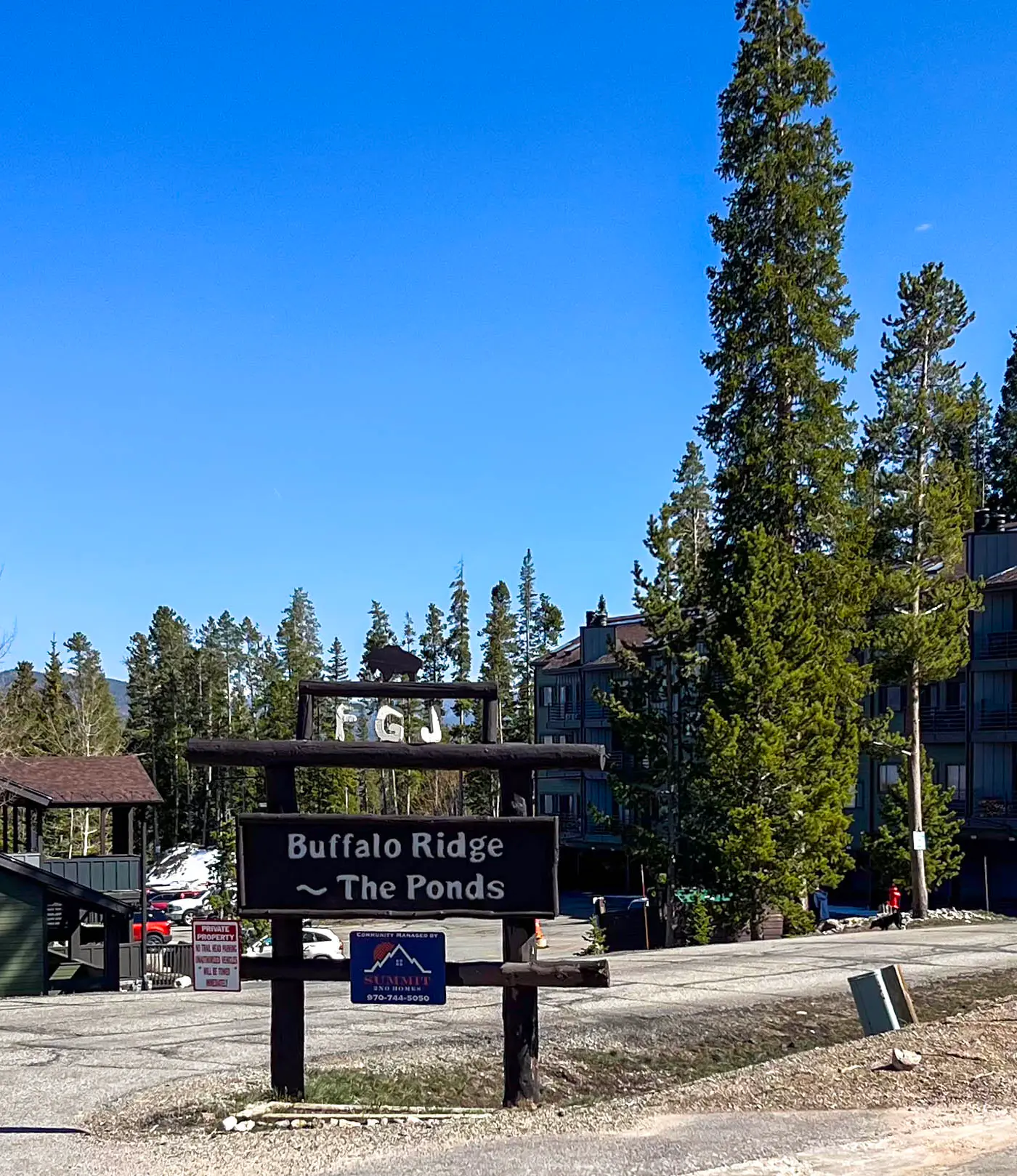 Silverthorne Condo w/ Views ~ 11 Mi to Ski Slopes
