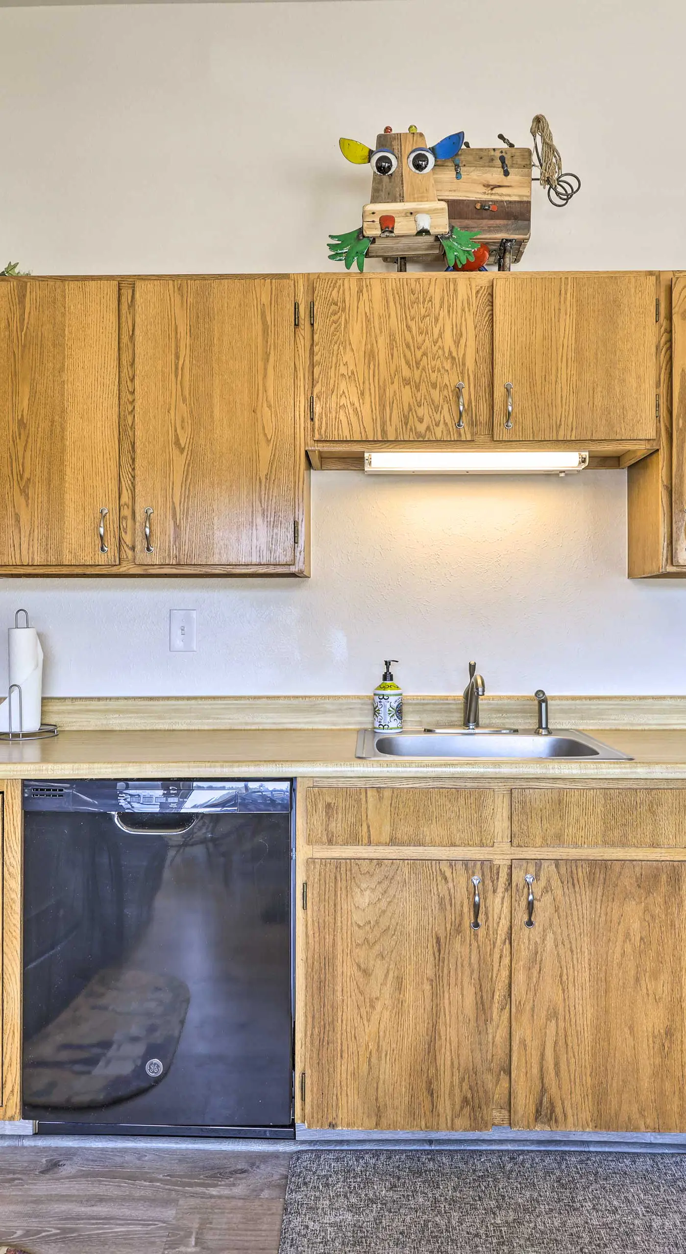 Silverthorne Condo w/ Views ~ 11 Mi to Ski Slopes