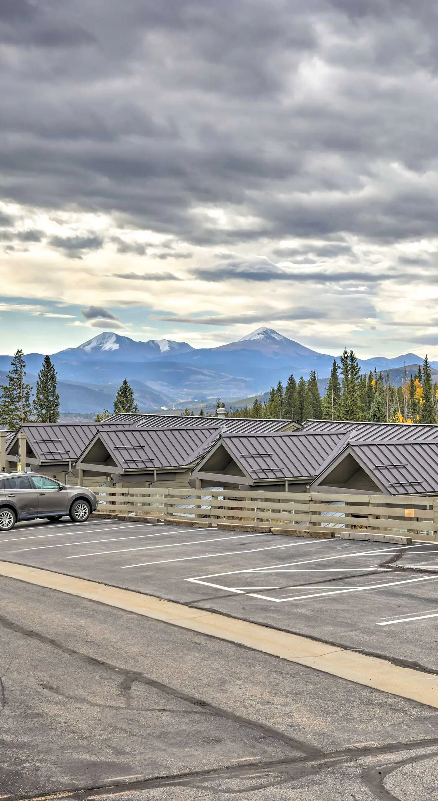 Silverthorne Gem w/ Community Perks: 11 Mi to Ski!