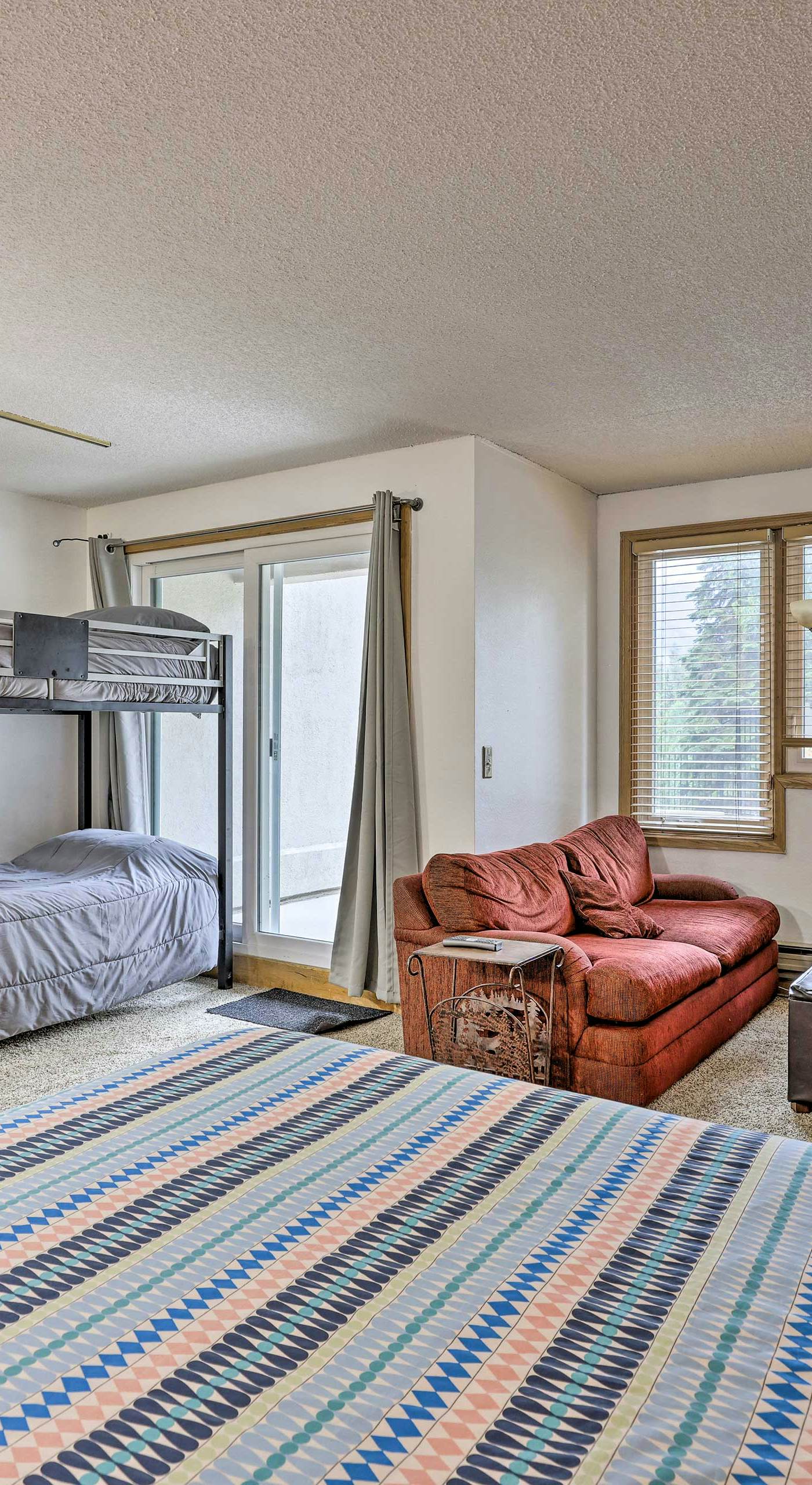 Iron Horse Studio w/ Resort Amenities; Walk to WP!