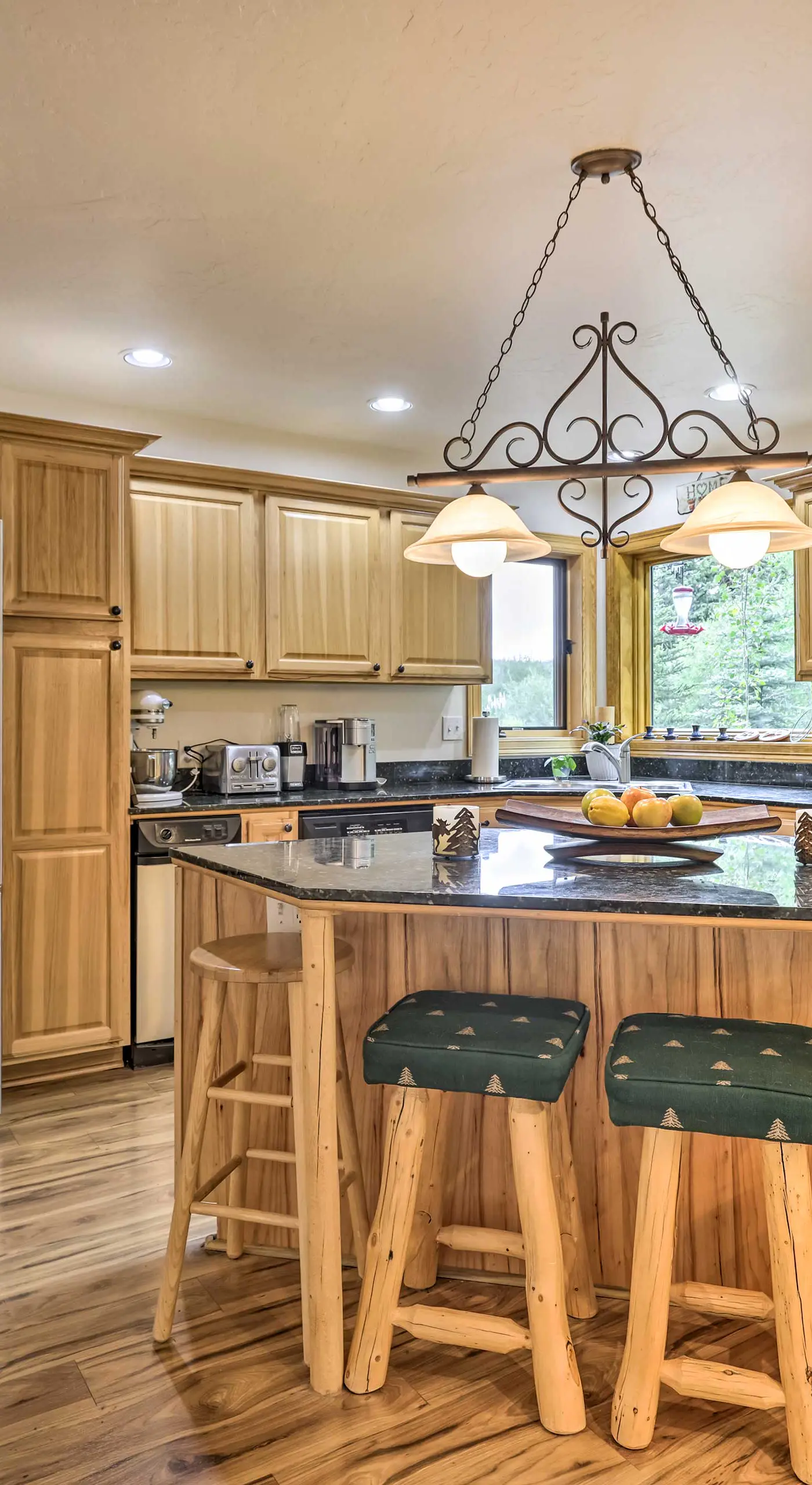 Alpine Escape w/ Mtn Views in Blue River!