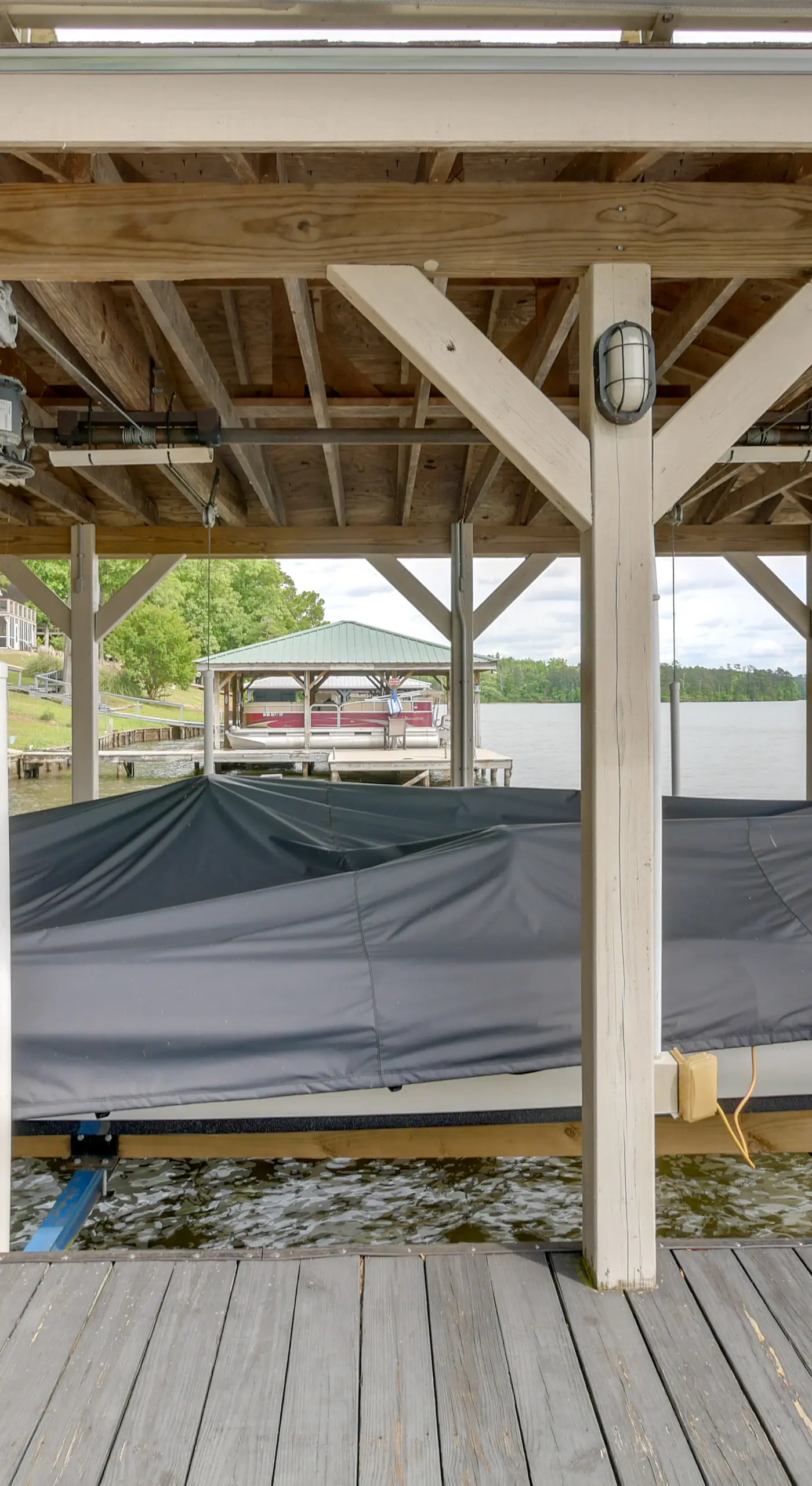 Pet-Friendly Lake Sinclair Home w/ Boat Dock!