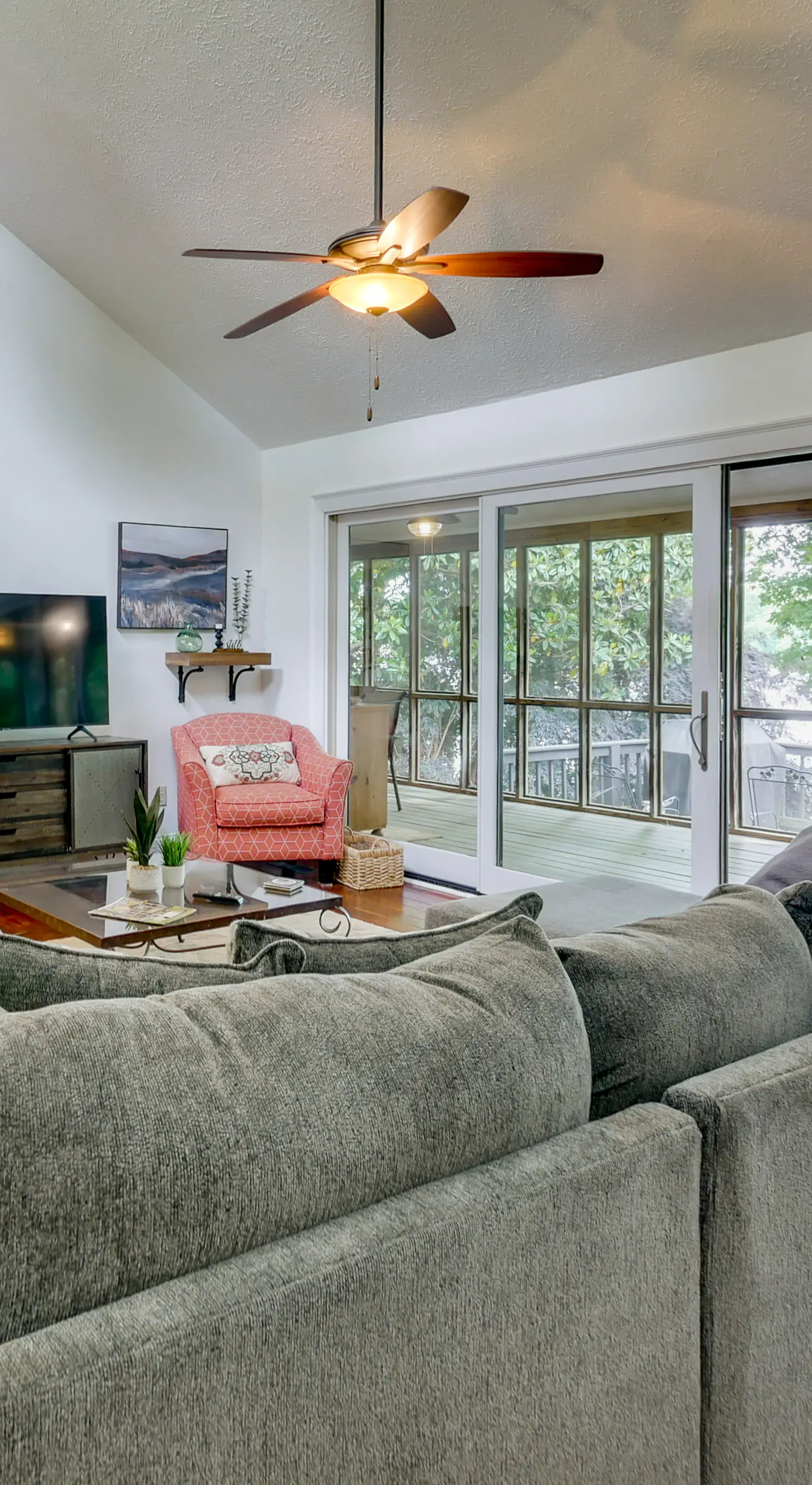 Pet-Friendly Lake Sinclair Home w/ Boat Dock!