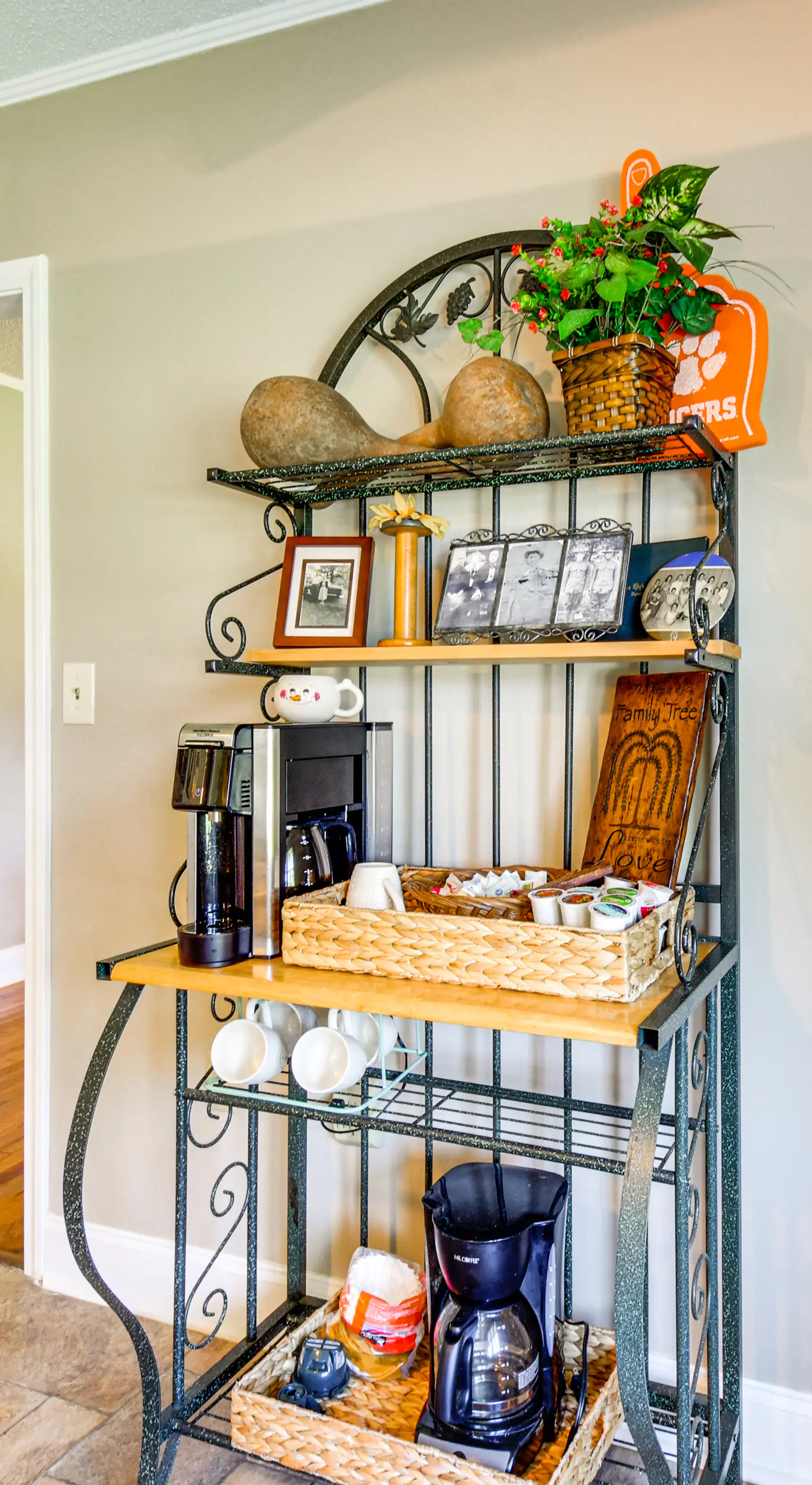 8 Mi to Clemson: Peaceful Family Home w/ Yard