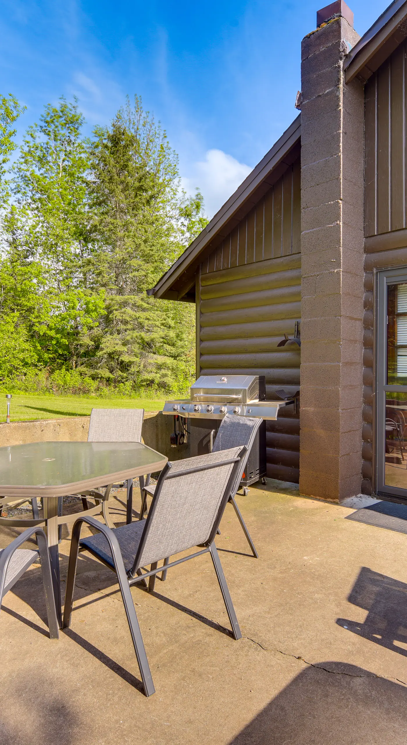 Hayward Retreat on the Chippewa Flowage w/ Dock!