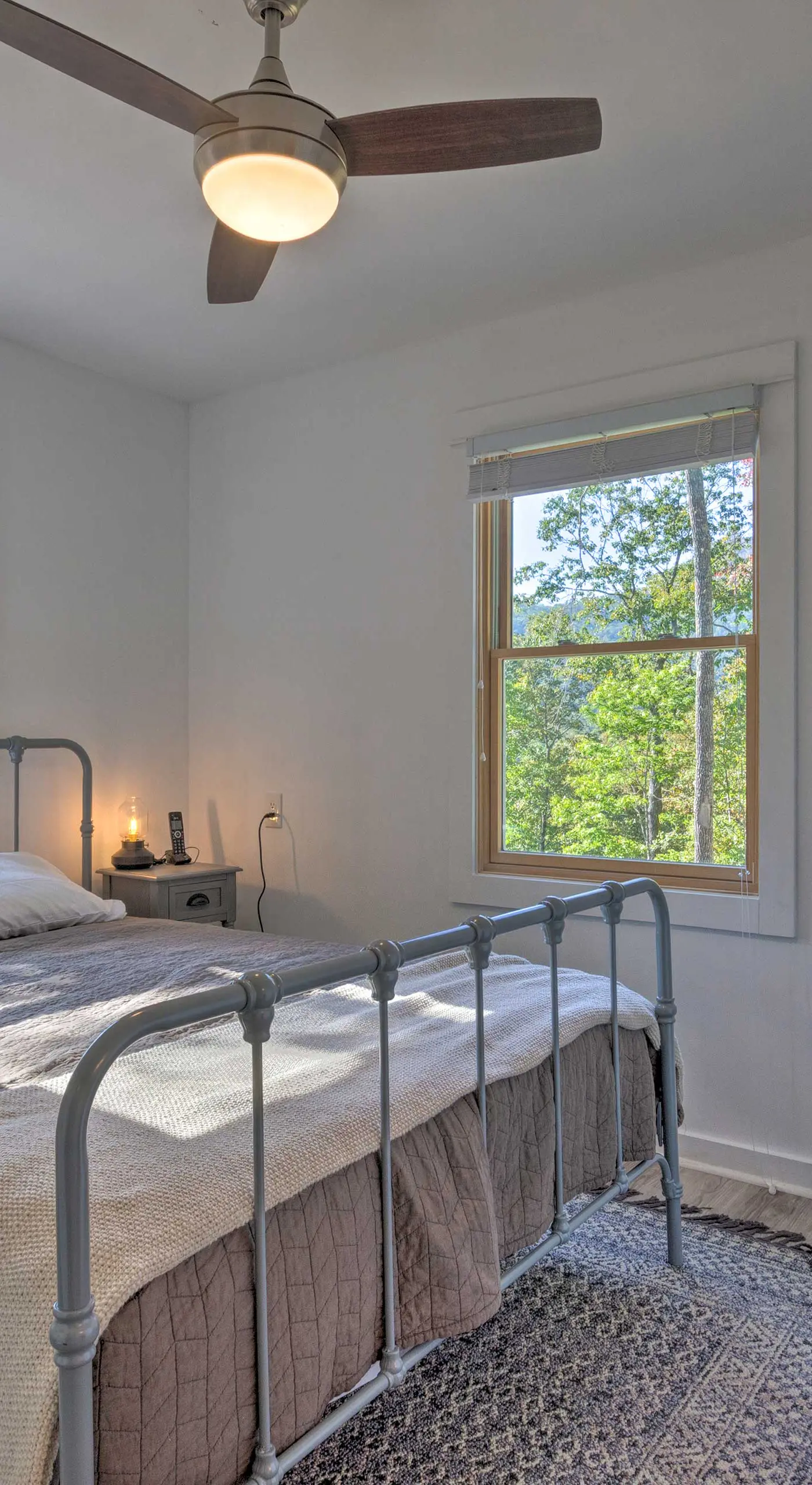 Panoramic Mtn Views & Hot Tub! Secluded Marion Gem
