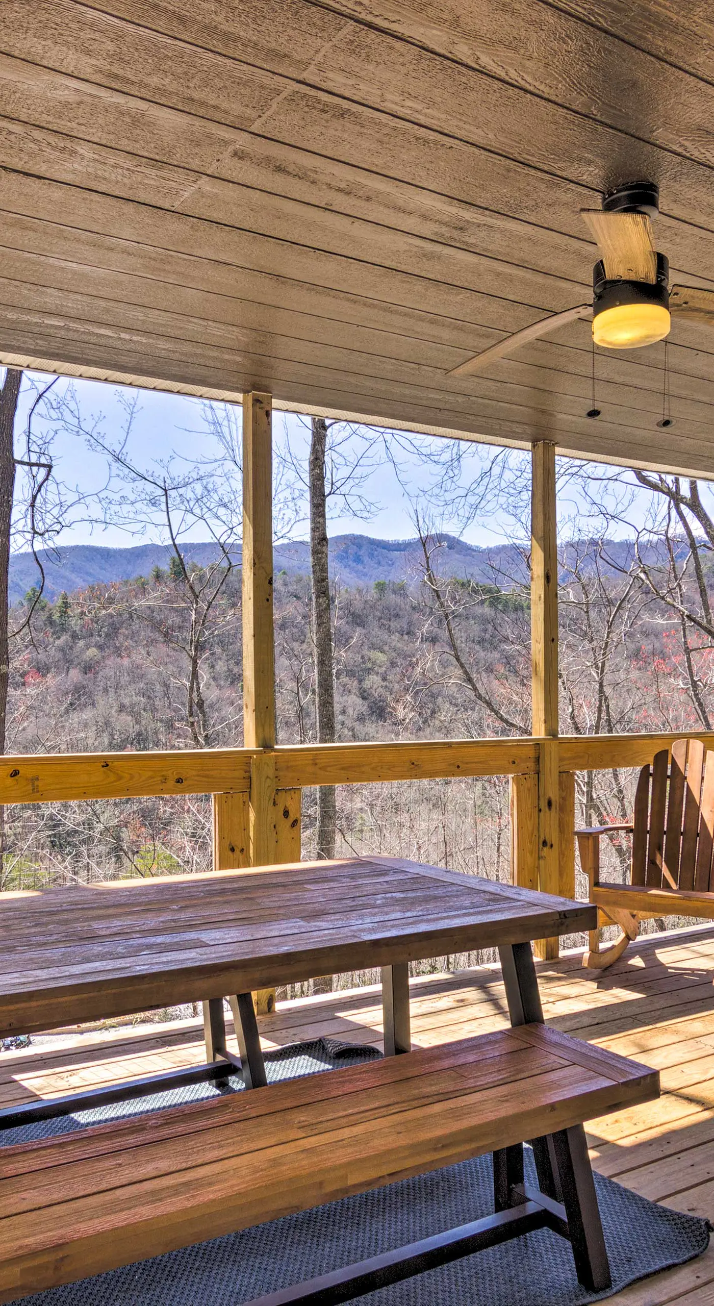 Panoramic Mtn Views & Hot Tub! Secluded Marion Gem