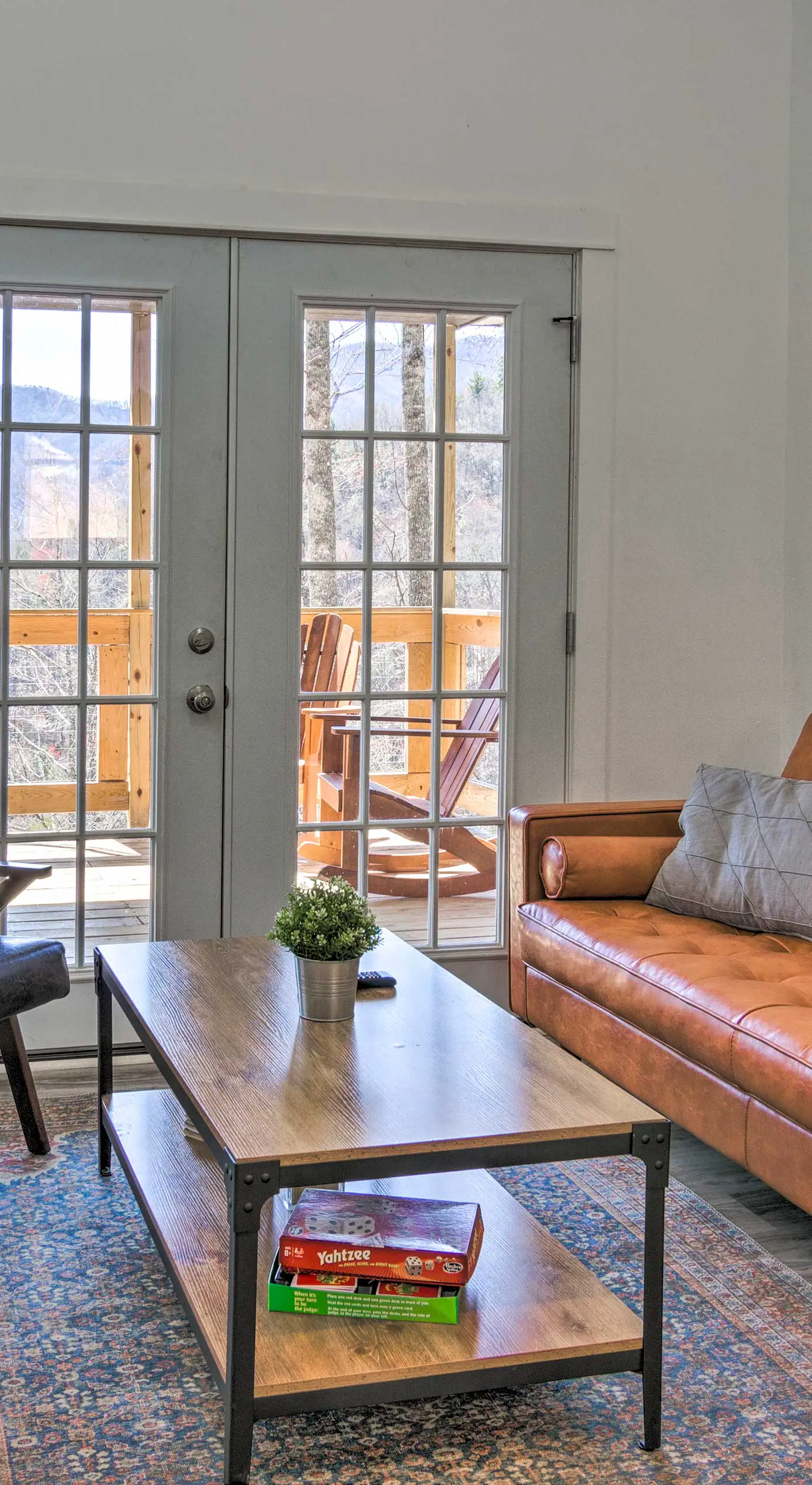 Panoramic Mtn Views & Hot Tub! Secluded Marion Gem