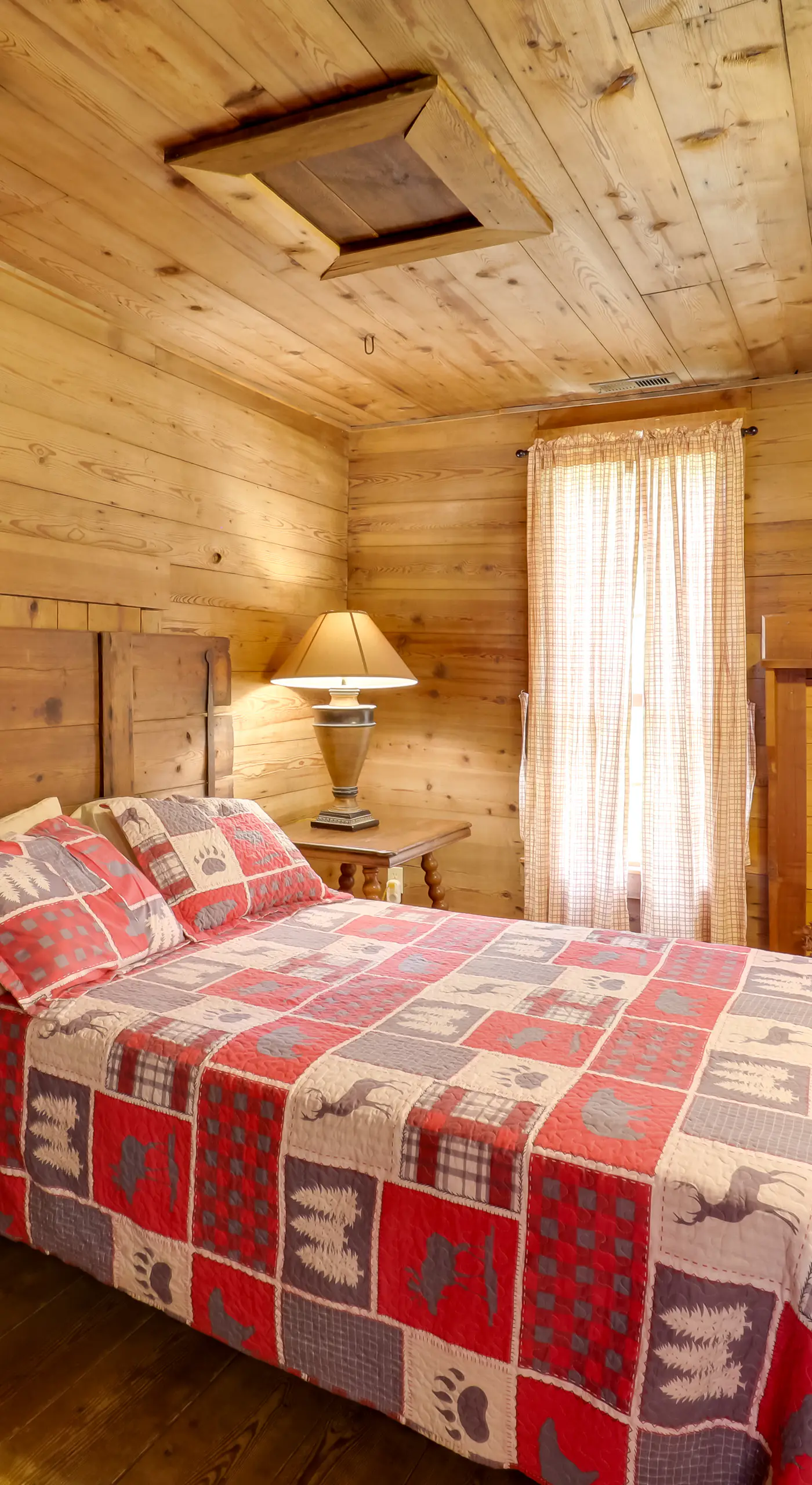 Hot Tub Haven! Blue Ridge Mountain Gem on 92 Acres