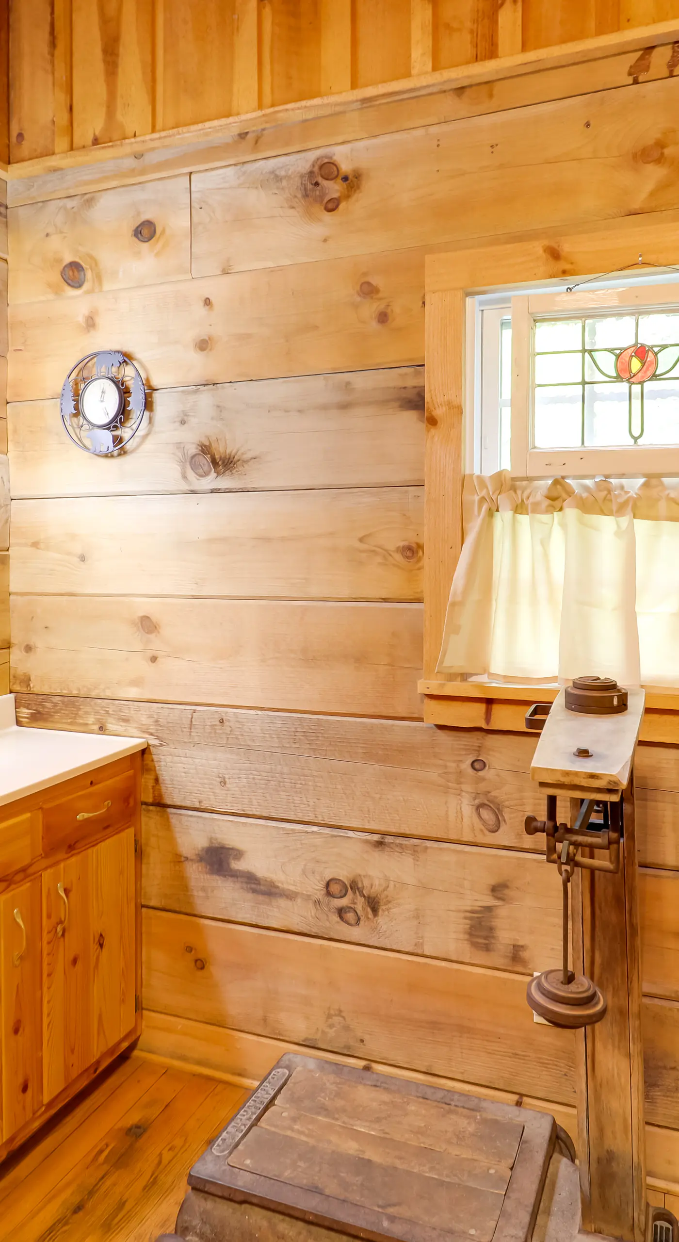 Winter Hiking + Hot Tub Soaks! Marion Mtn Cabin