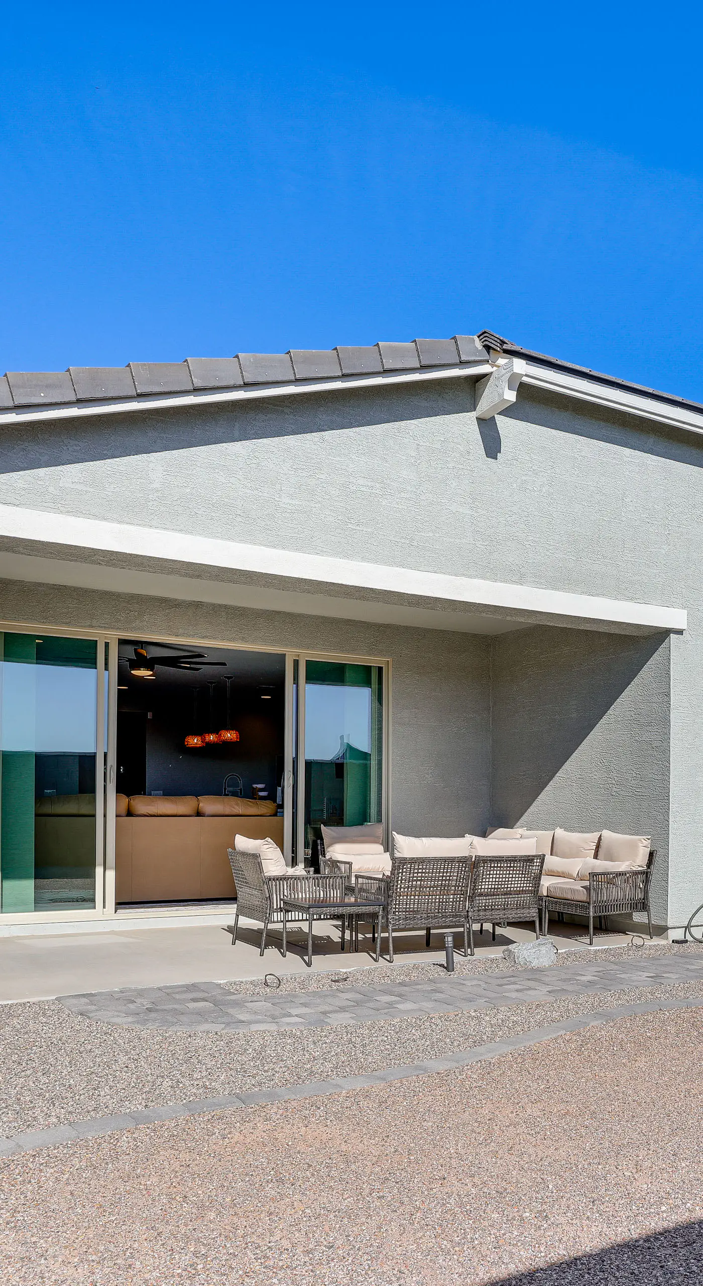 Serene Outdoor Space: Group Getaway in Maricopa!