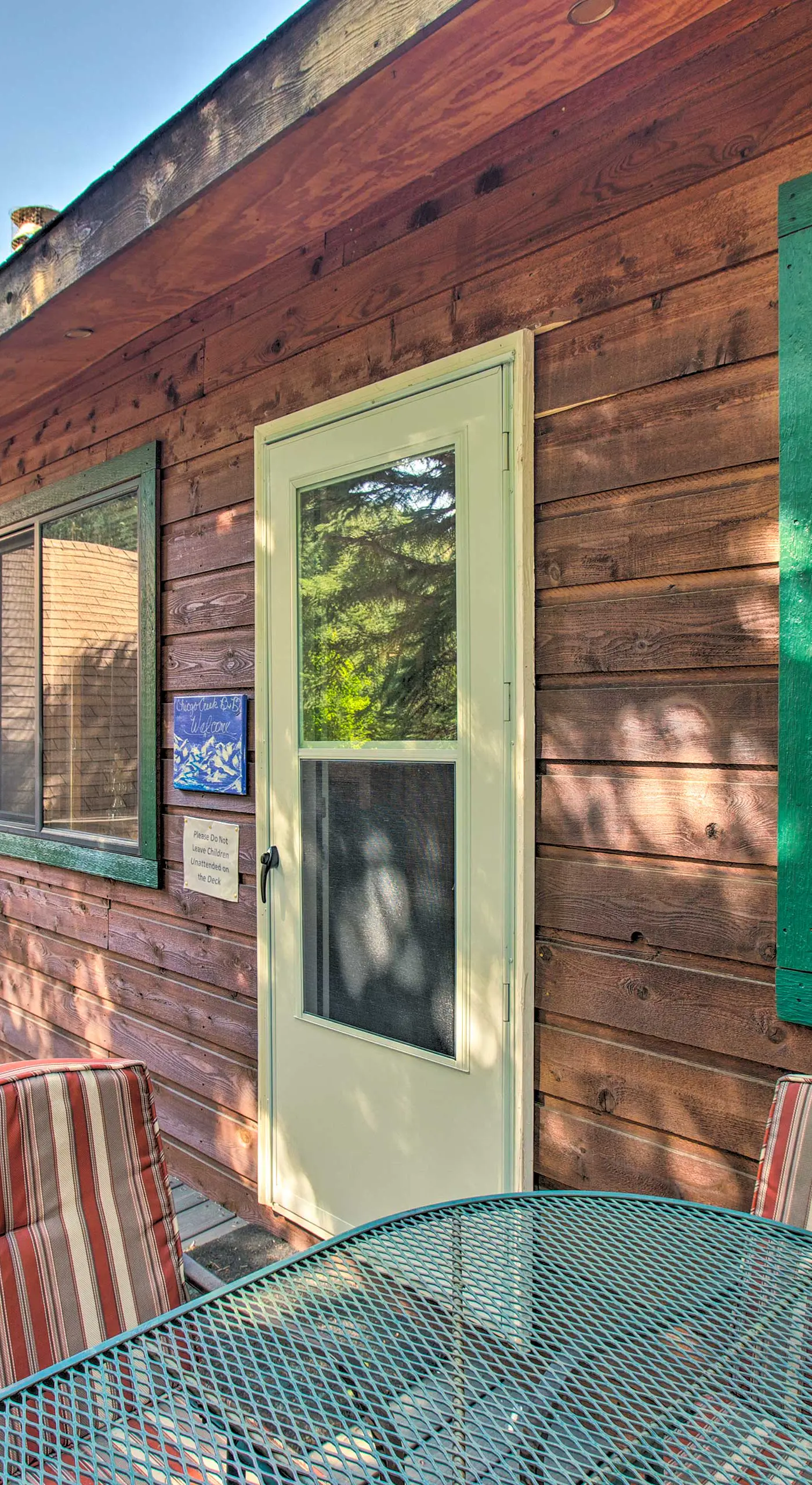 ‘Chicago Creek B & B‘: 1 Mi to Mt Blue Sky!