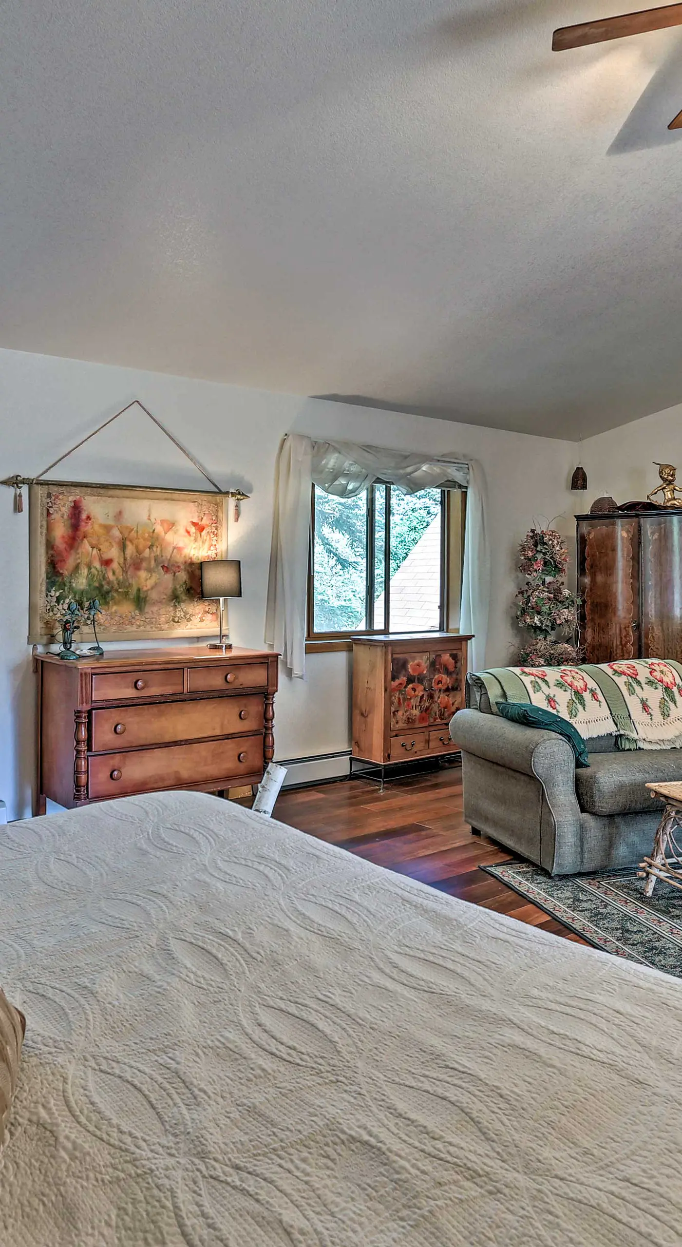 ‘Chicago Creek B & B‘: 1 Mi to Mt Blue Sky!