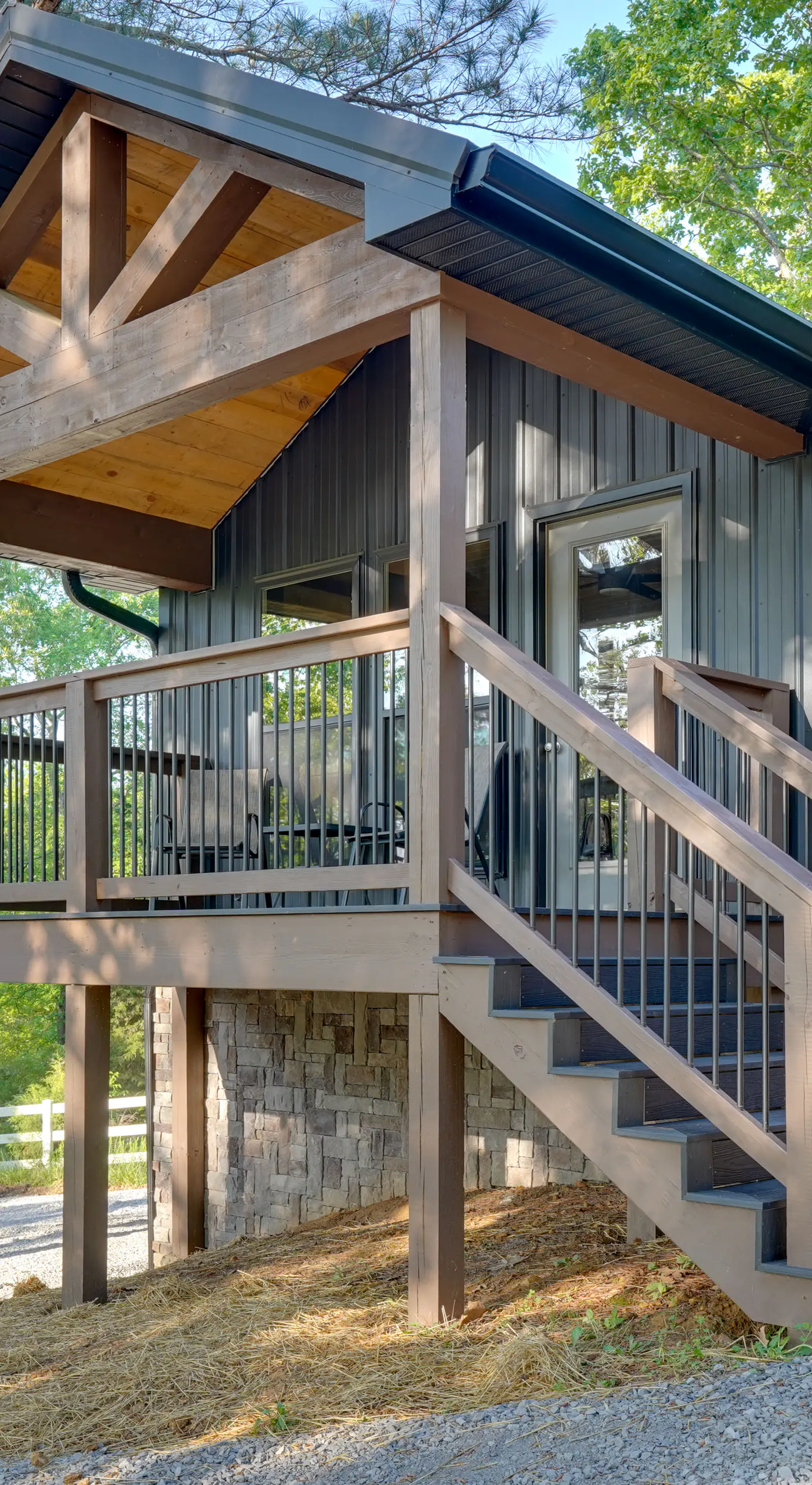 Steps to Lake! Pet-Friendly Murray Retreat w/ Deck