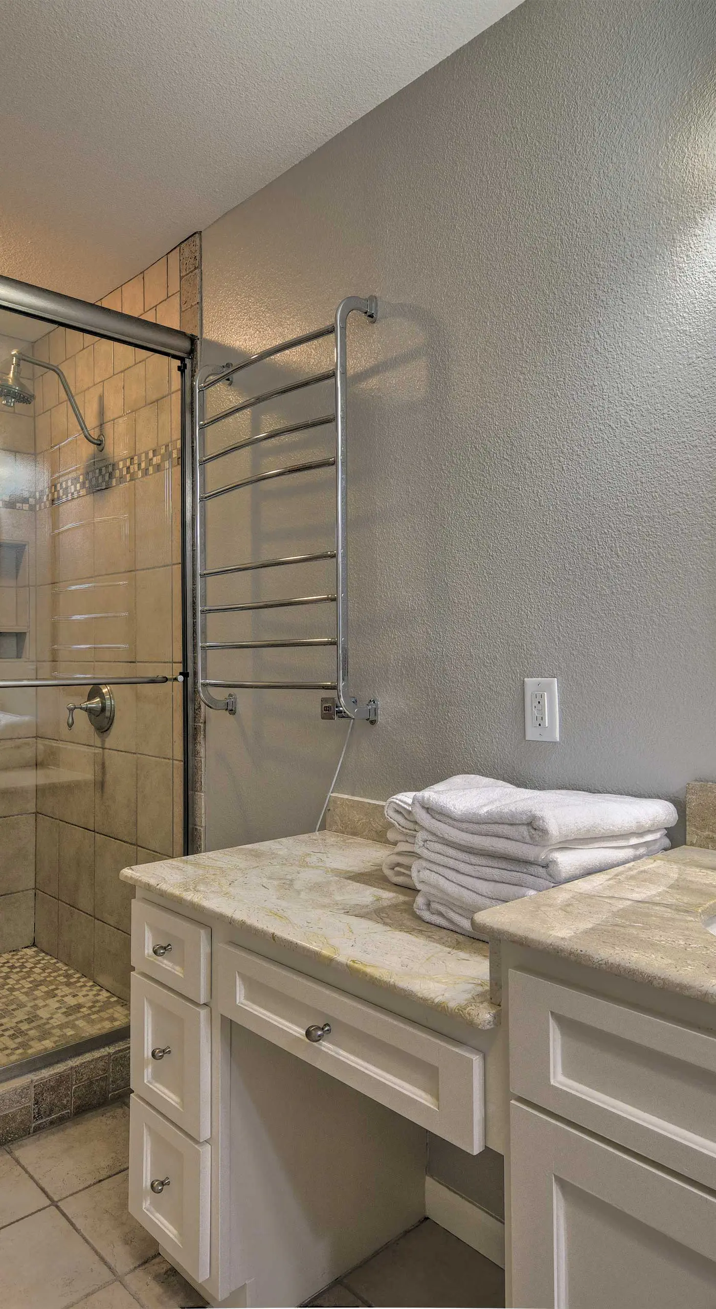 Spacious Granbury Home w/ Lakefront Outdoor Oasis!
