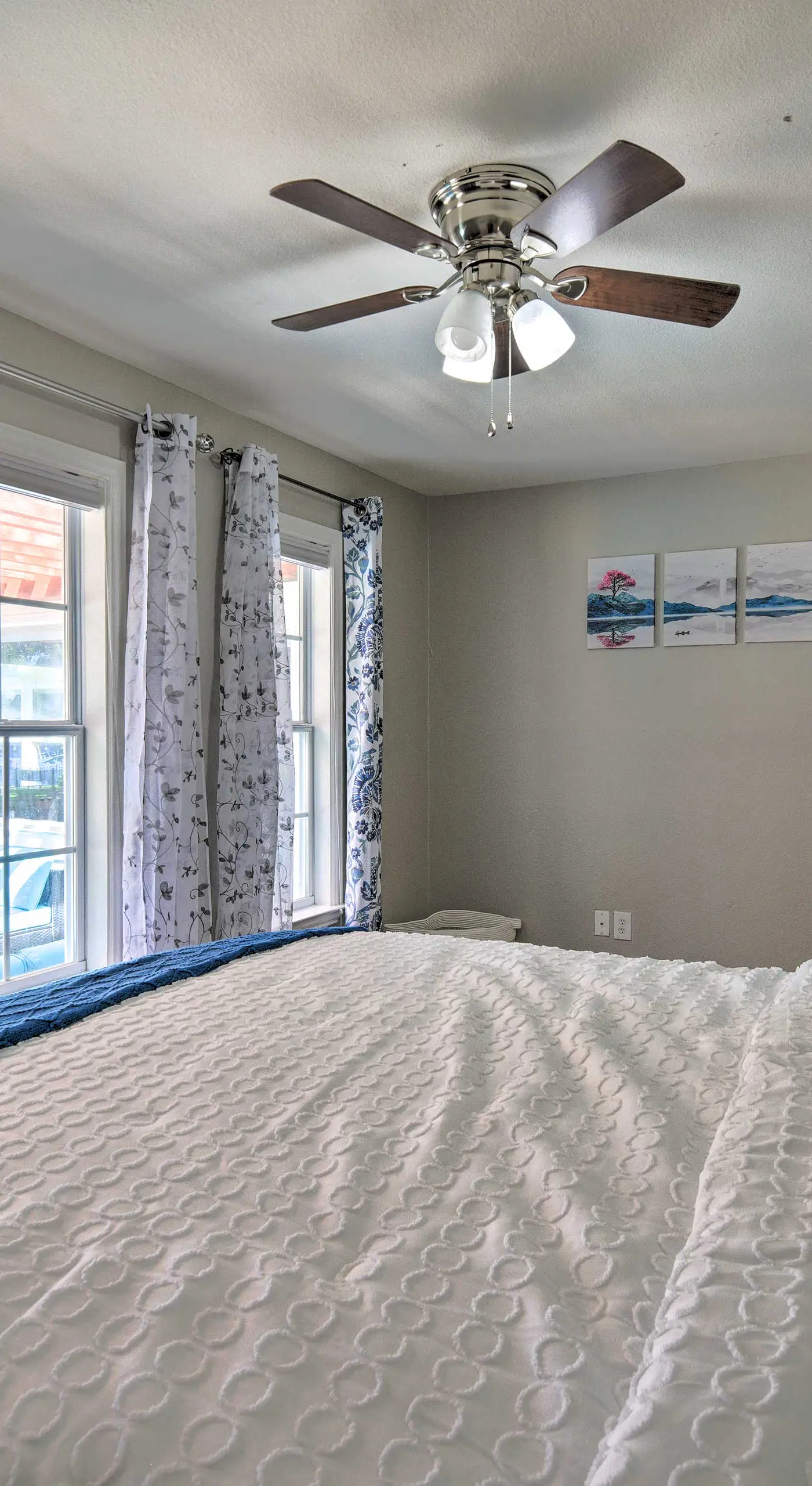 Spacious Granbury Home w/ Lakefront Outdoor Oasis!